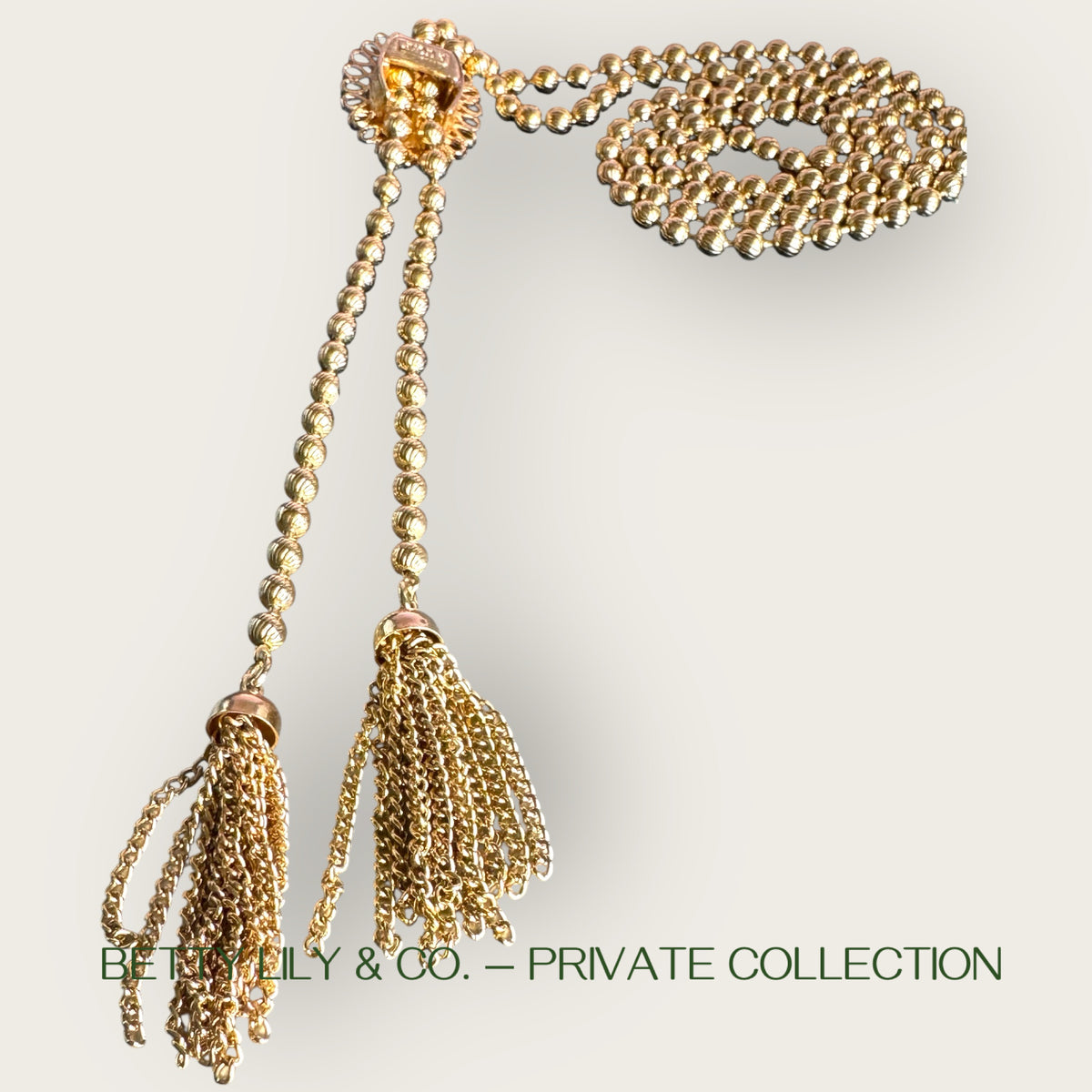 Verified DeLizza & Elster for Avon Green Lucite Bolo Necklace – 1970s Book Piece | Private Collection | Betty Lily & Co.