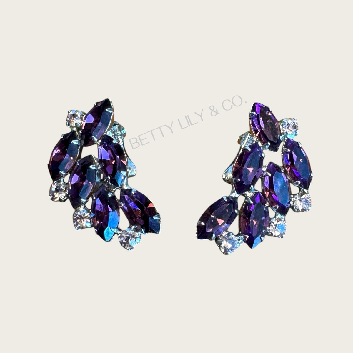 Vintage 1950s B. David Amethyst & Pale Lavender Rhinestone Parure – Rhodium-Plated Necklace & Earring Set – Signed Mid-Century Couture Jewelry