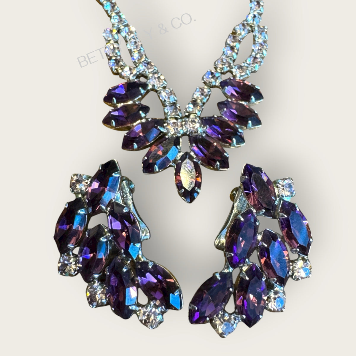 Vintage 1950s B. David Amethyst & Pale Lavender Rhinestone Parure – Rhodium-Plated Necklace & Earring Set – Signed Mid-Century Couture Jewelry