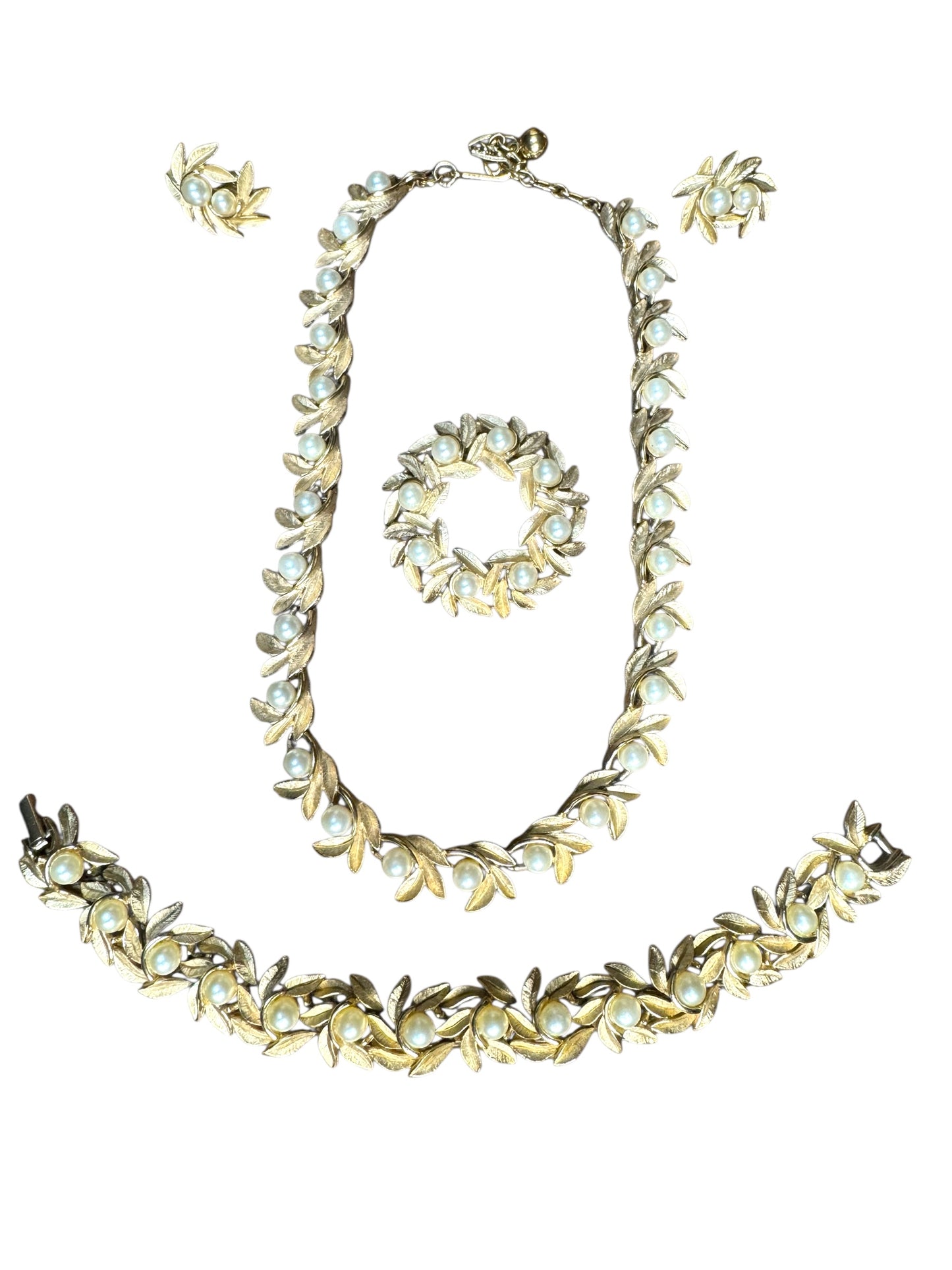 Vintage 1970s Avon 4-Piece Jewelry Set – Gold-Tone Leaf & Pearl Necklace, Bracelet, Earrings & Brooch