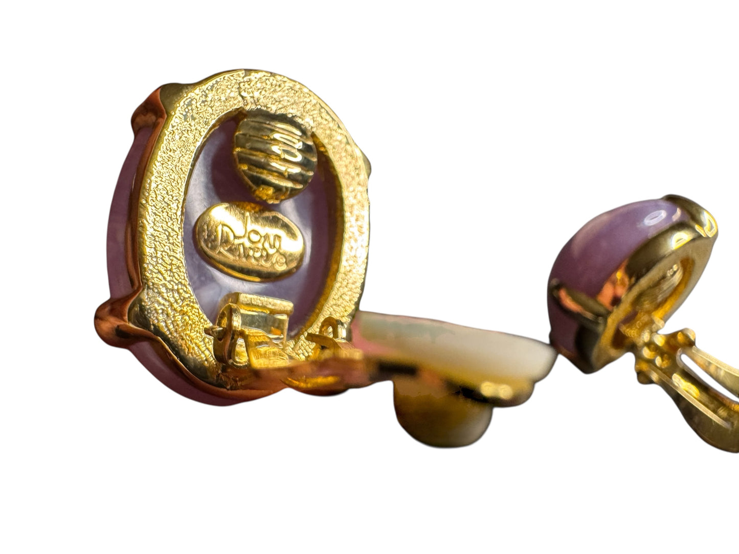 Vintage 1980s Joan Rivers Clip-On Earrings – Marbled Purple Lucite Oval with Gold-Tone Setting