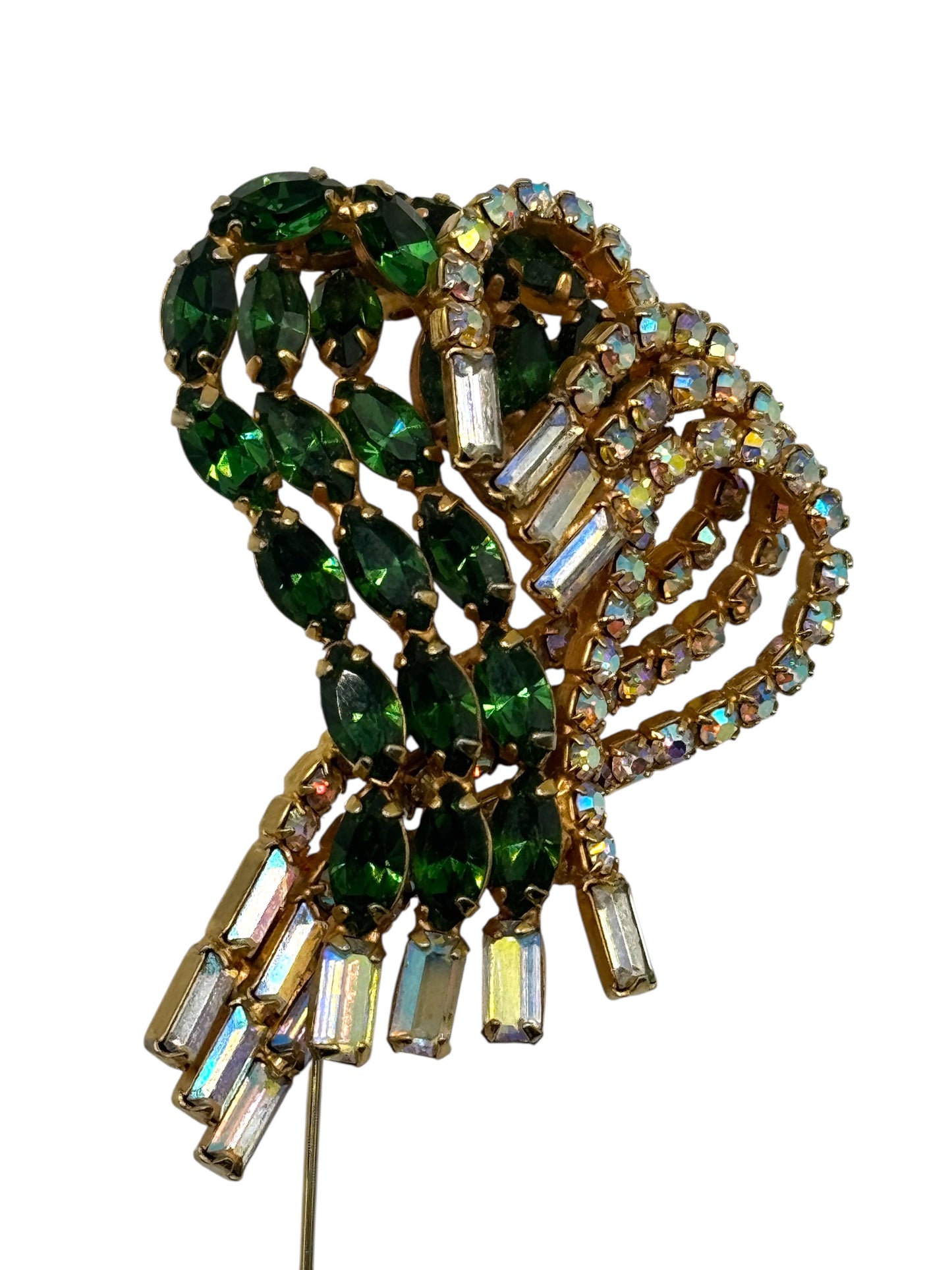 Mid-Century Emerald & Aurora Borealis Rhinestone Swirl Brooch – Unsigned Hobé Style