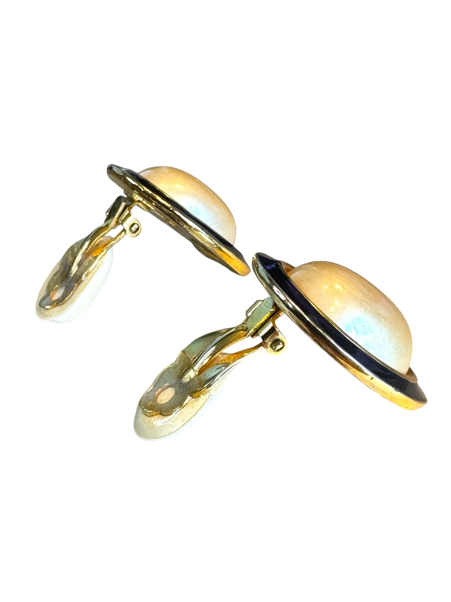 Vintage Carol Lee Oval Clip-On Earrings – Faux Pearl Cabochons with Black Enamel & Gold Trim