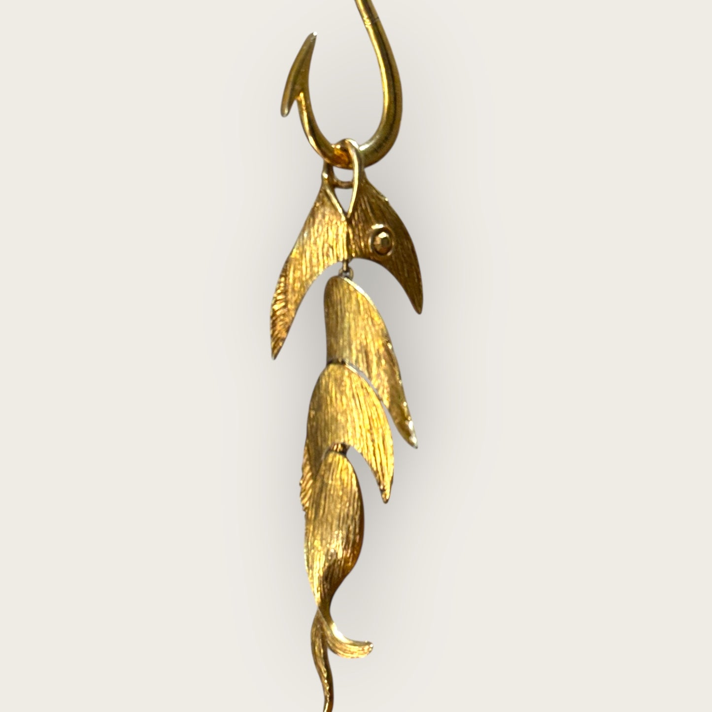 Vintage ART by Arthur Pepper Articulated Fish Pendant Necklace – Signed Gold-Tone Statement Jewelry