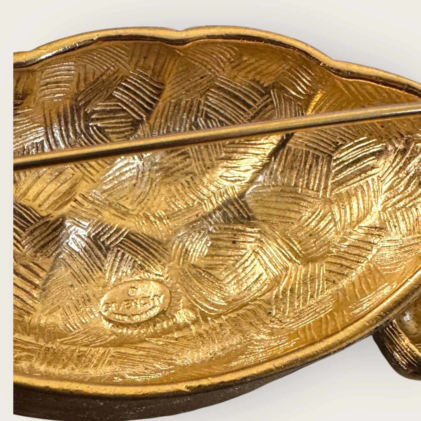 Vintage Givenchy Couture Gold-Tone Turtle Brooch with Greek Key Shell – Signed Statement Pin
