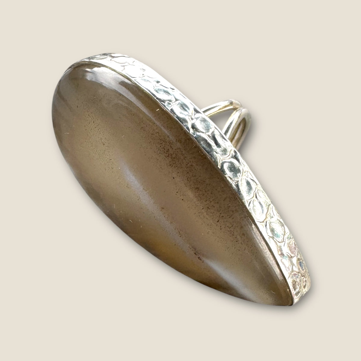 Vintage 925 Sterling Silver Hammered Adjustable Band Ring with Extra Large Smoky Quartz Cabochon – Artisan Statement Design