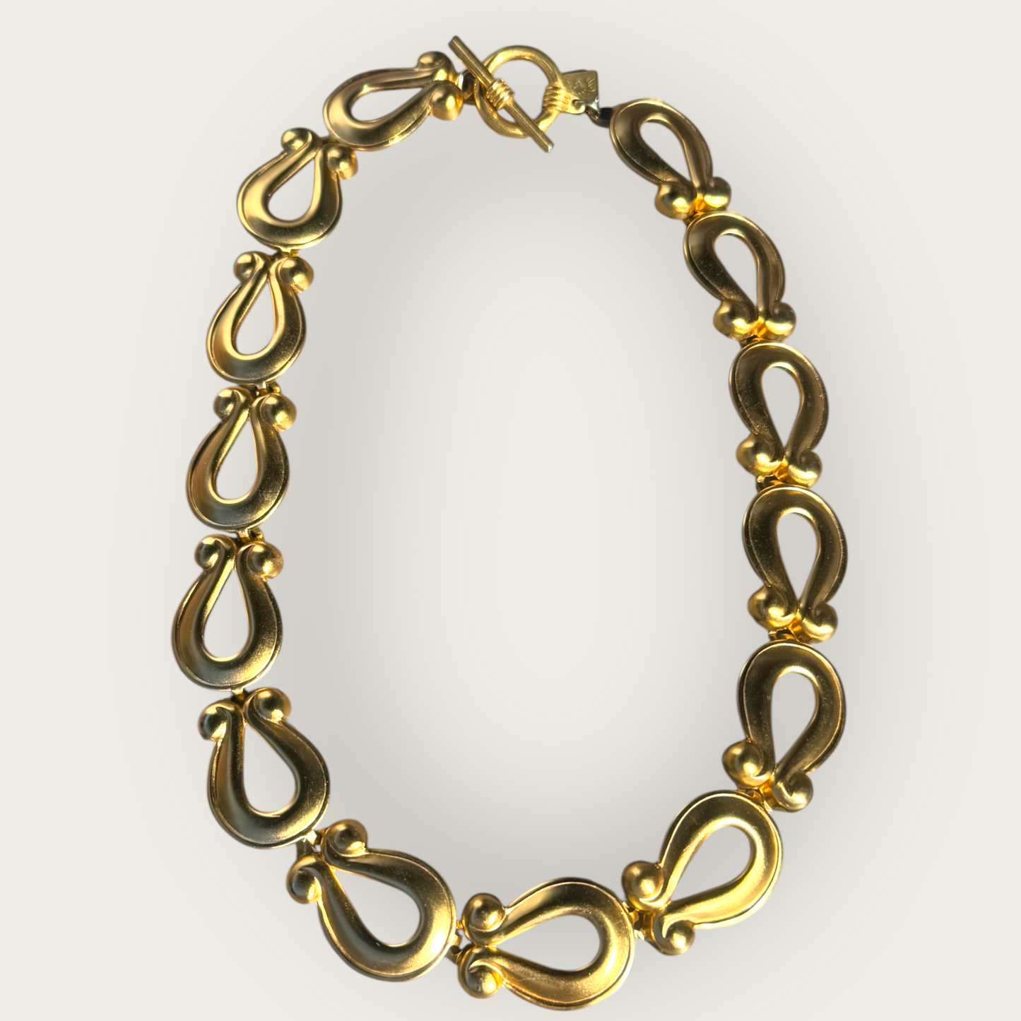 Vintage Anne Klein 1990s Matte Gold Horseshoe Link Choker Necklace