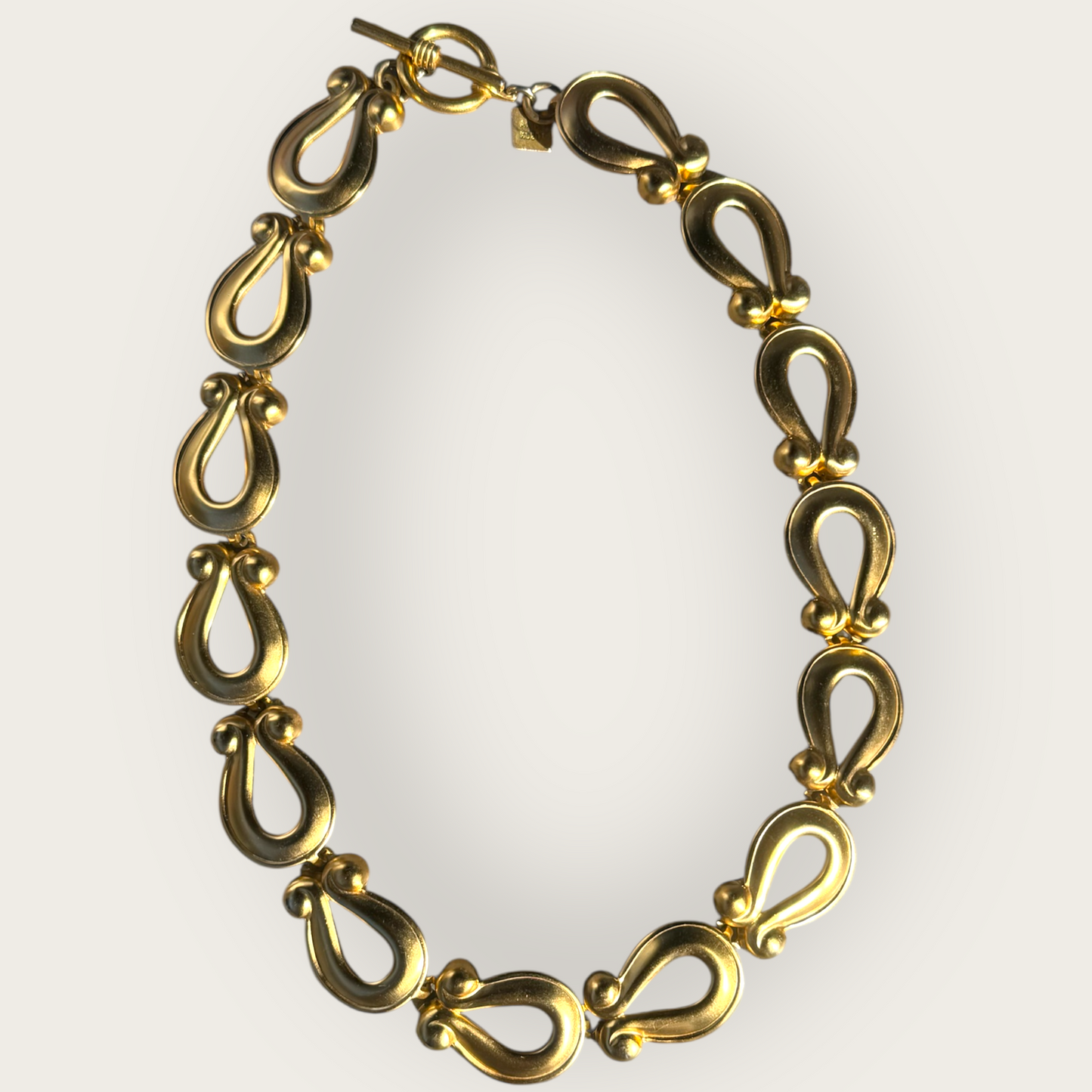 Vintage Anne Klein 1990s Matte Gold Horseshoe Link Choker Necklace