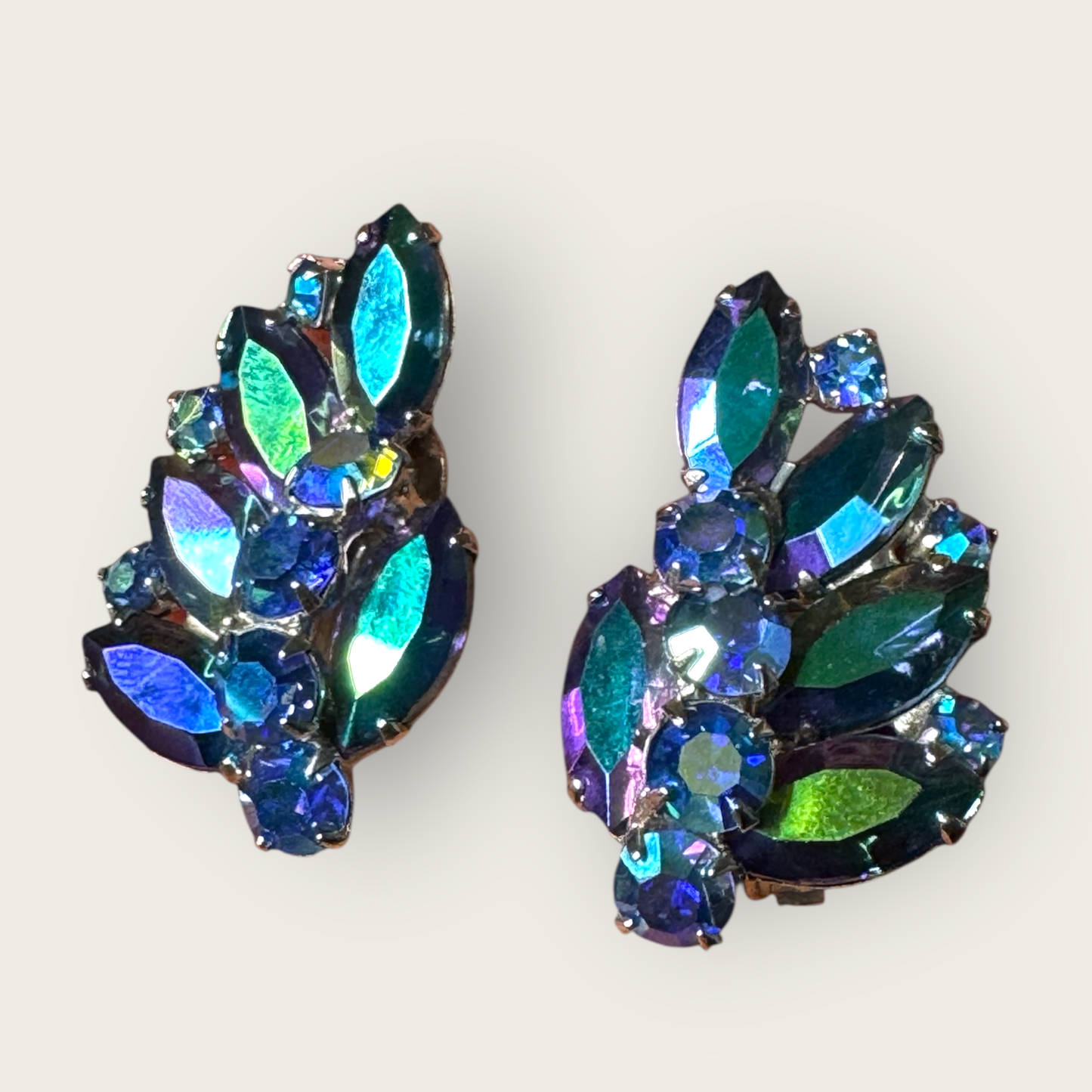 Mid-CenturyMid-Century Sapphire Blue Aurora Borealis Rhinestone Necklace & Earring Set – 1950s Runway Statement Jewelry