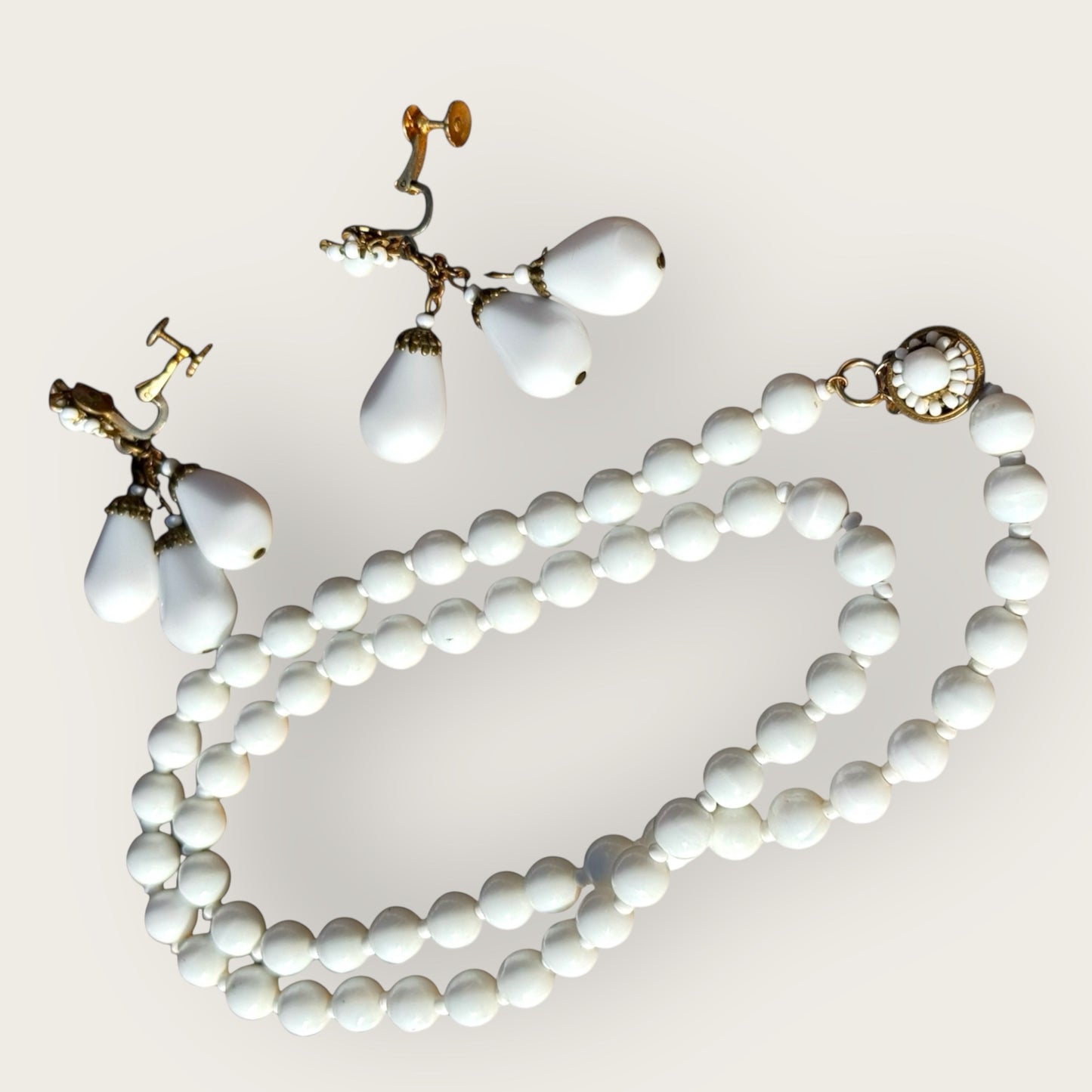 Vintage Miriam Haskell White Milk Glass Necklace & Screw-Back Earrings Set – Signed Mid-Century Jewelry