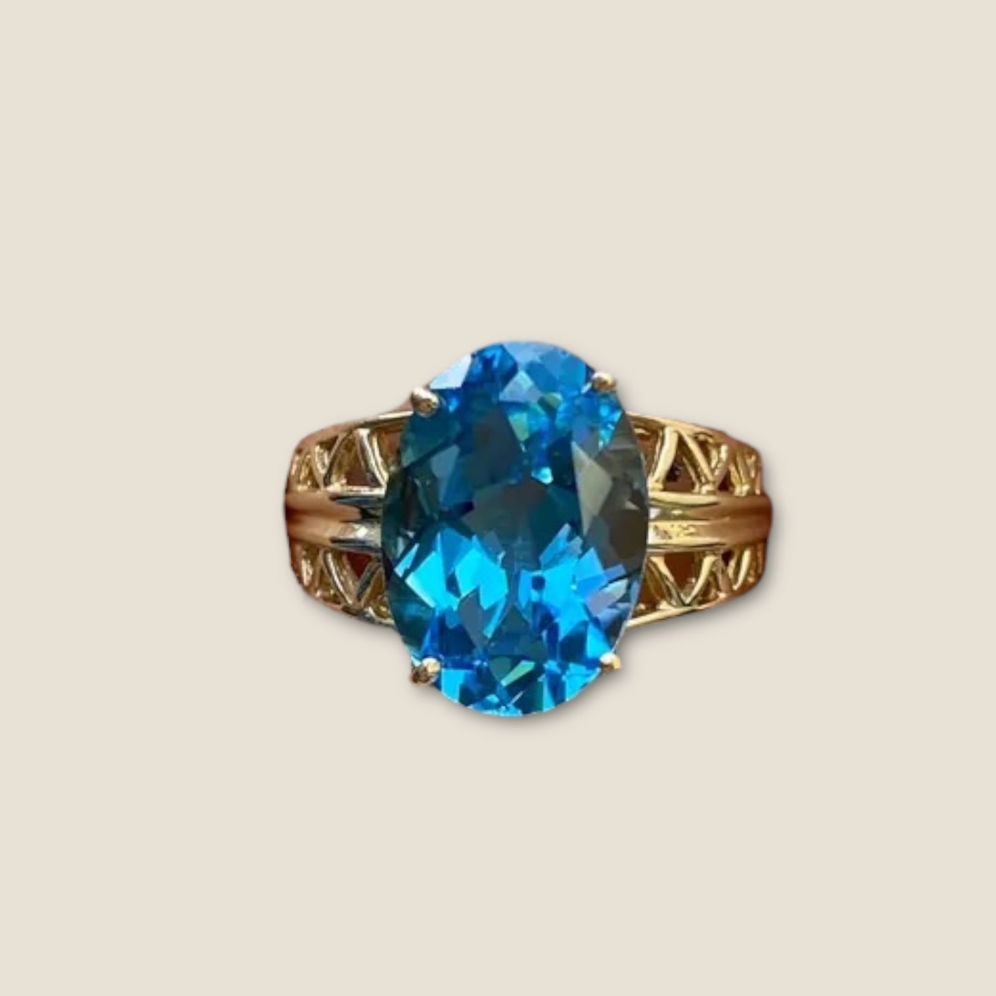 Vintage 14K Yellow Gold Large Blue Topaz Ring – Size 6.5 Estate Jewelry