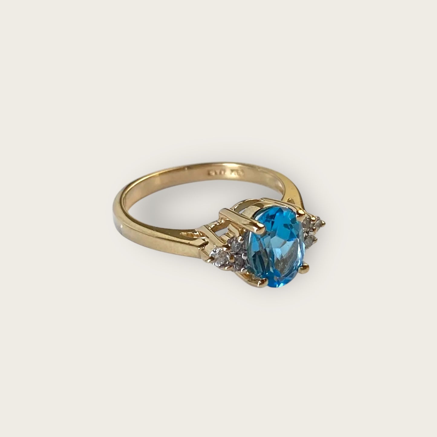 Vintage Solid 14K Yellow Gold Blue Topaz and Diamond Ring – Size 5.75 – Genuine Estate Jewelry