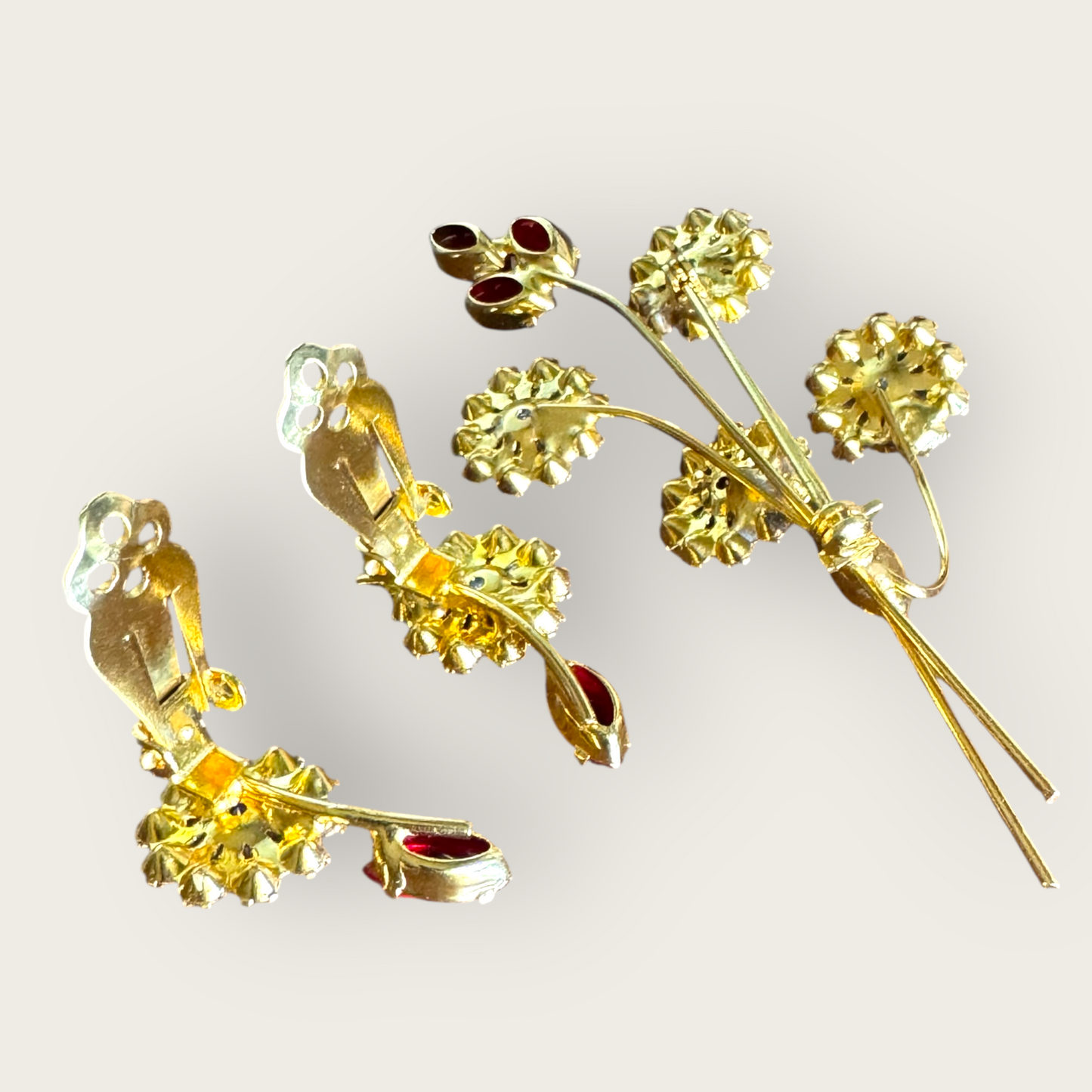 Vintage 1950s–1960s Rhinestone Floral Stem Brooch and Clip-On Earrings Set – Blue, Purple, Red Crystal Bouquet