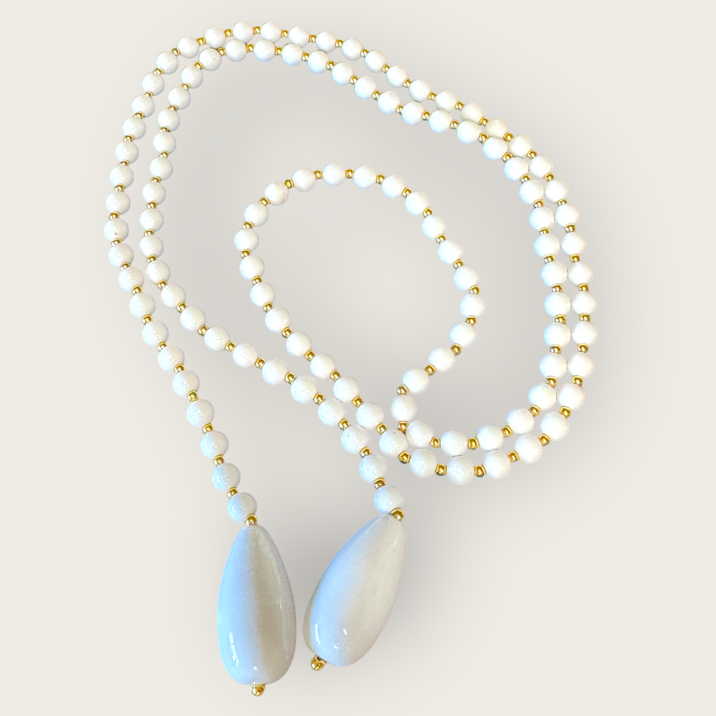 Vintage 1960s White Lucite Beaded Rope Necklace with Gold Spacers – 38-Inch Convertible Lariat or Bolo Style