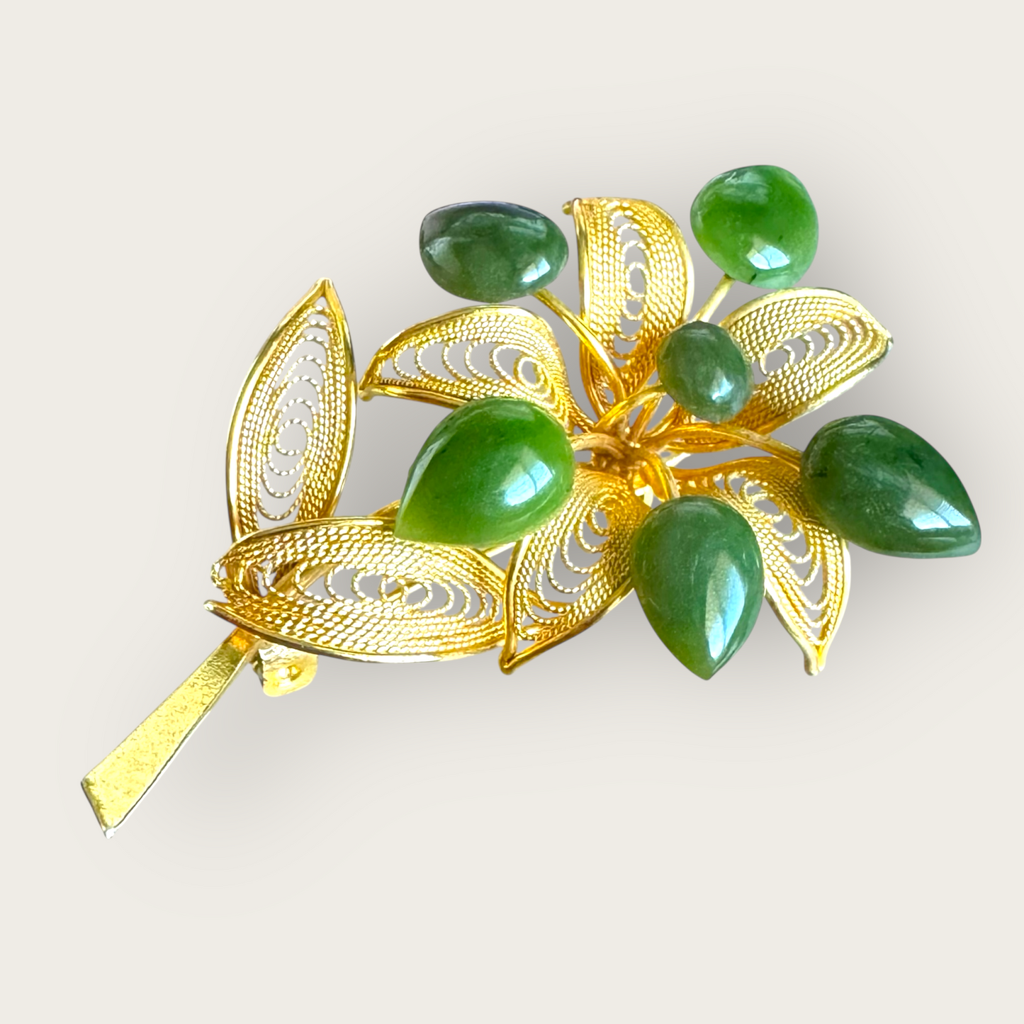 Real Jade & Gold-Plated Filigree Floral Brooch – Large Vintage Statement Pin, 1950s–70s