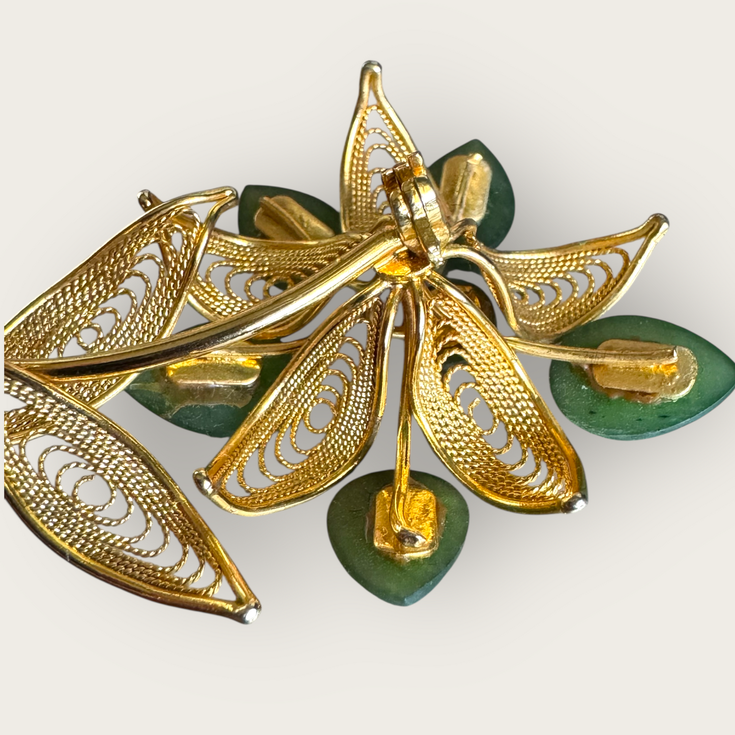 Real Jade & Gold-Plated Filigree Floral Brooch – Large Vintage Statement Pin, 1950s–70s