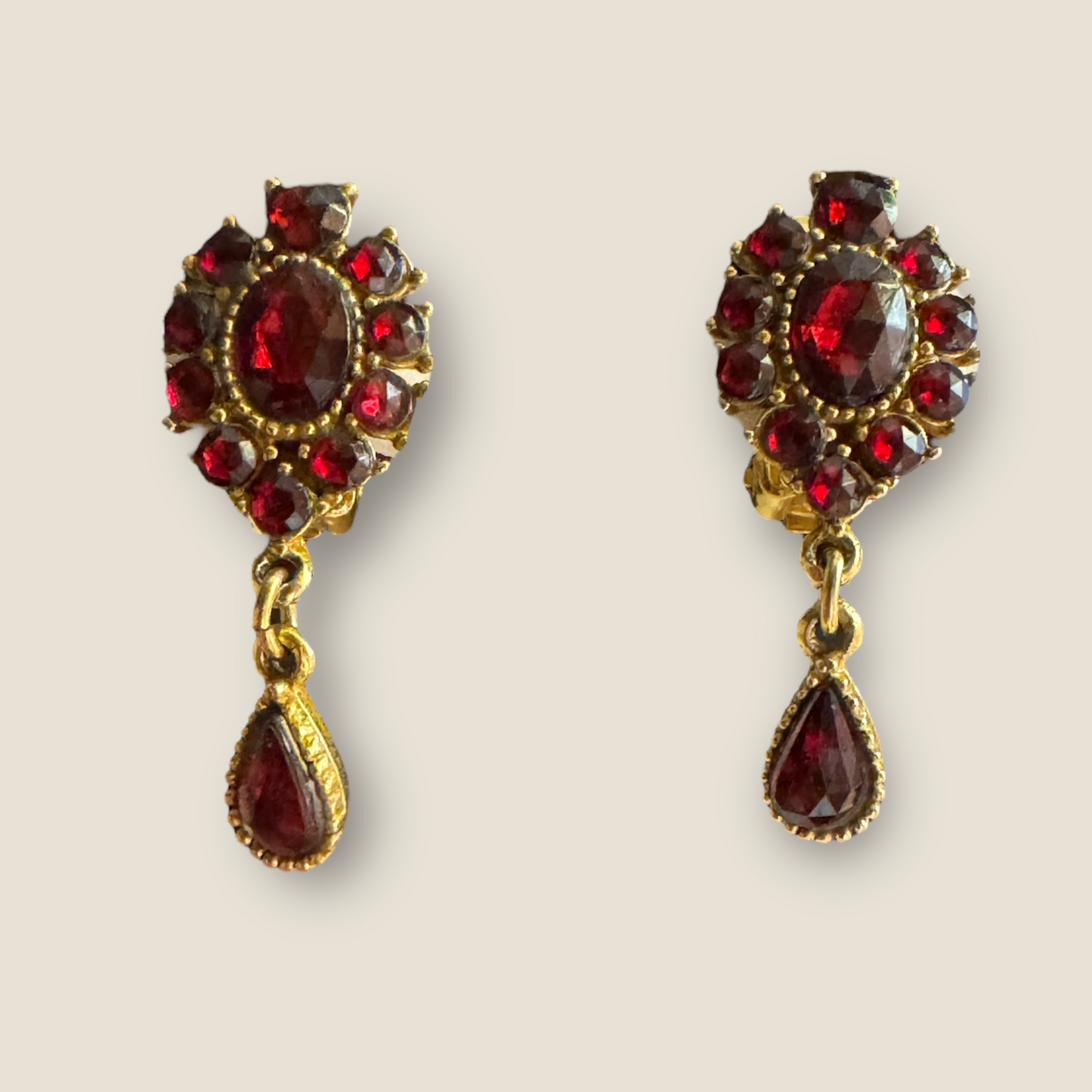 Vintage Arthur Pepper “ART” Garnet Red Rhinestone Drop Earrings – 1950s Clip-On Victorian Revival