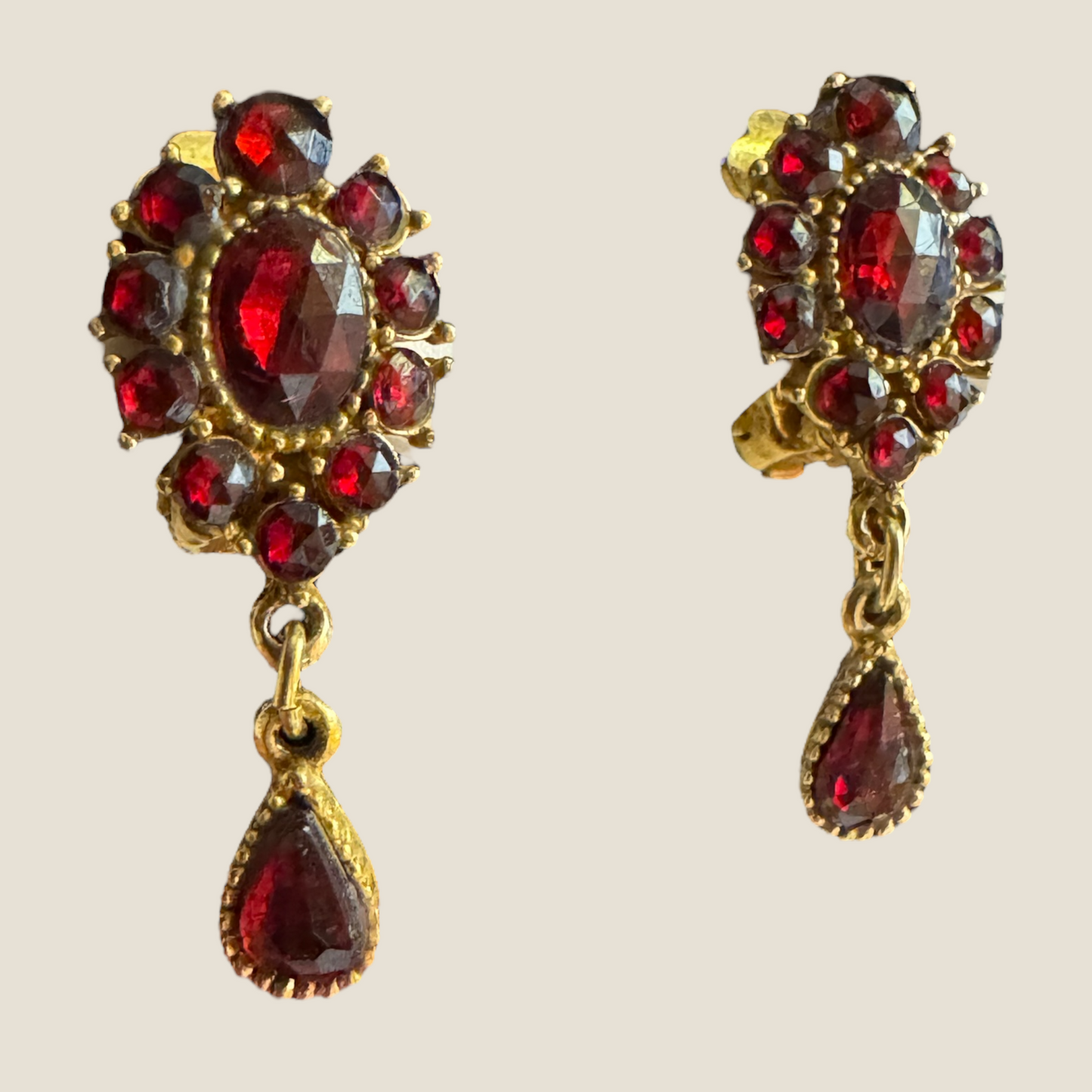 Vintage Arthur Pepper “ART” Garnet Red Rhinestone Drop Earrings – 1950s Clip-On Victorian Revival