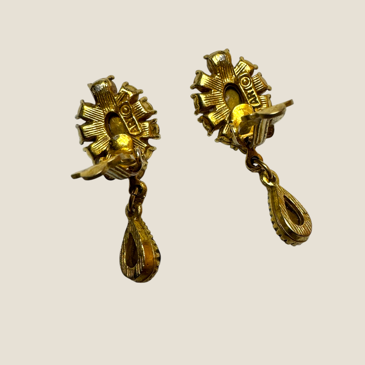 Vintage Arthur Pepper “ART” Garnet Red Rhinestone Drop Earrings – 1950s Clip-On Victorian Revival