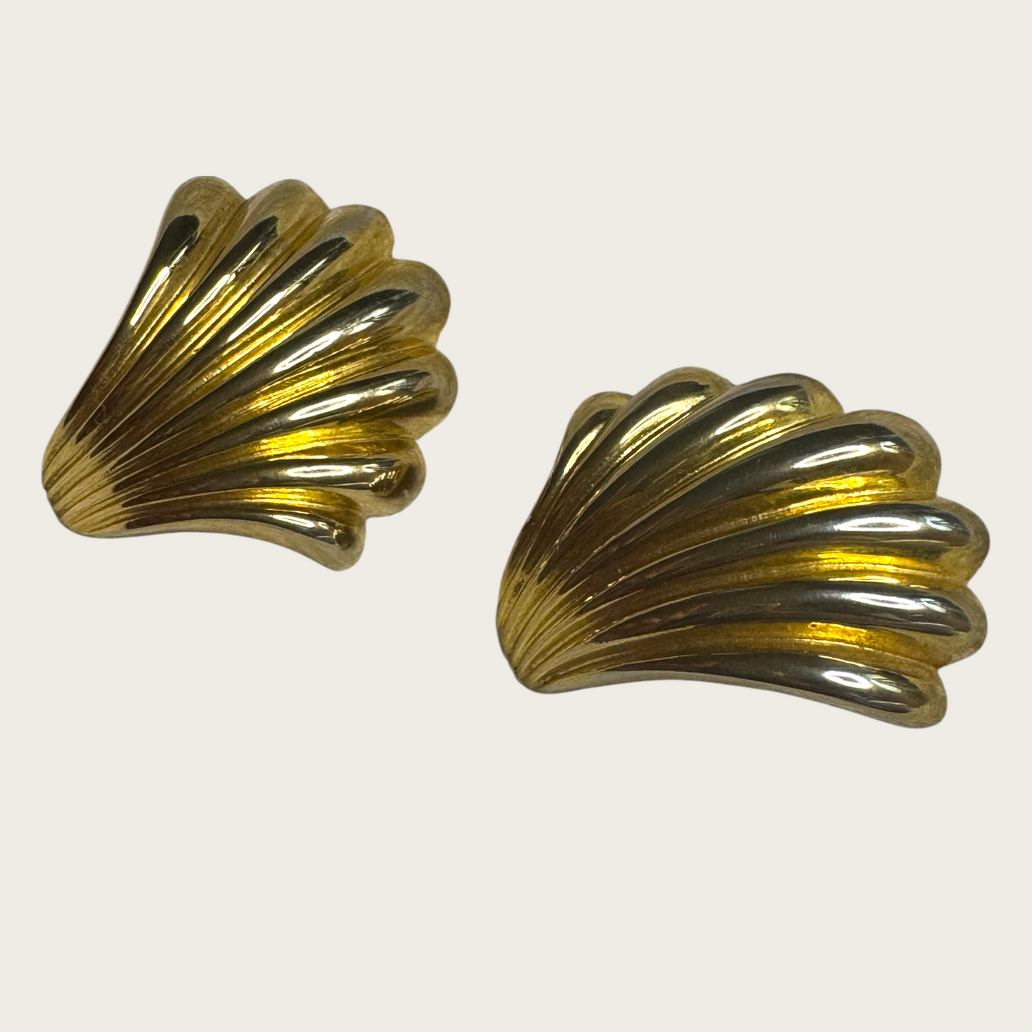 Vintage Givenchy Couture Paris New York Gold Fan Shell Clip-On Earrings – 1980s Signed Statement Jewelry