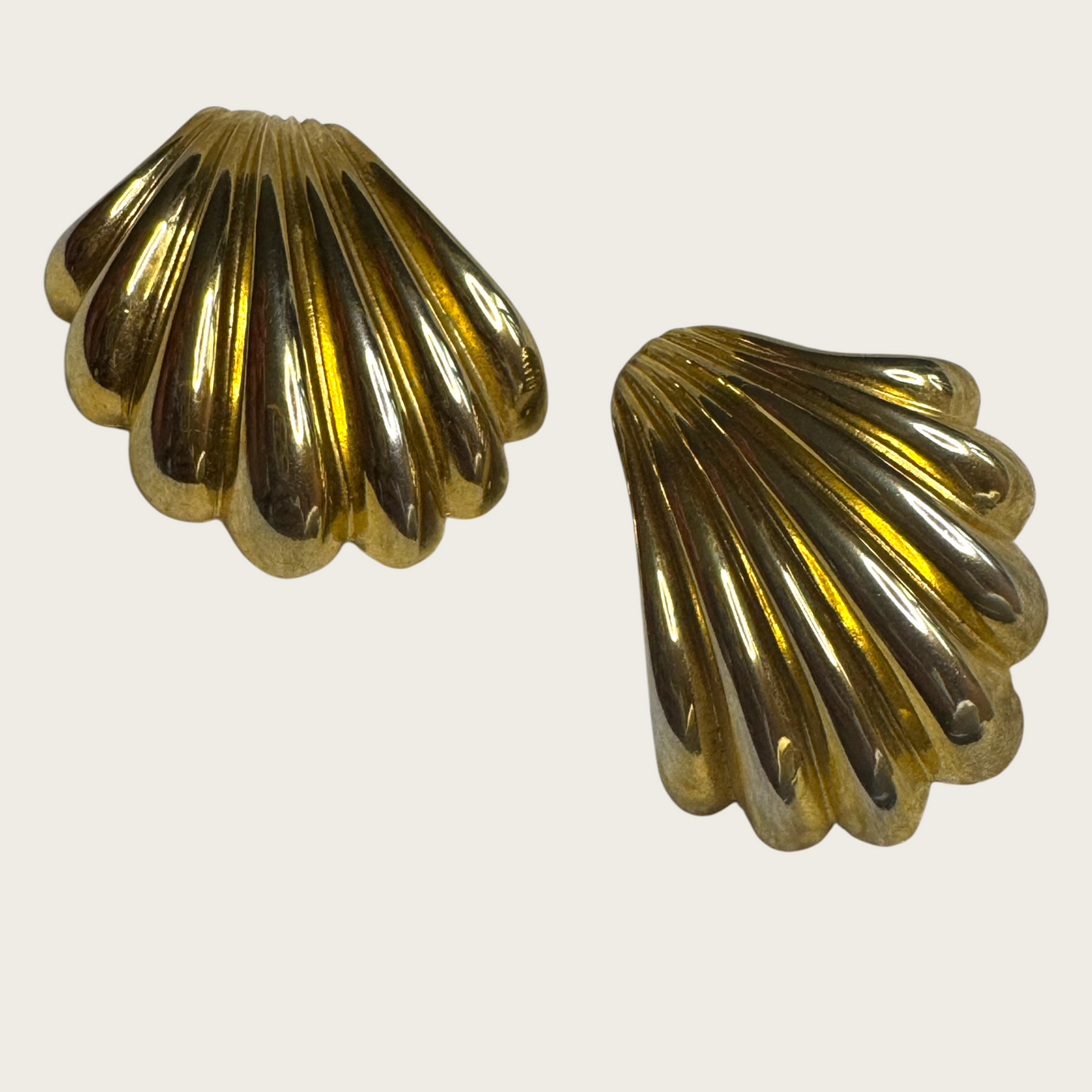 Vintage Givenchy Couture Paris New York Gold Fan Shell Clip-On Earrings – 1980s Signed Statement Jewelry