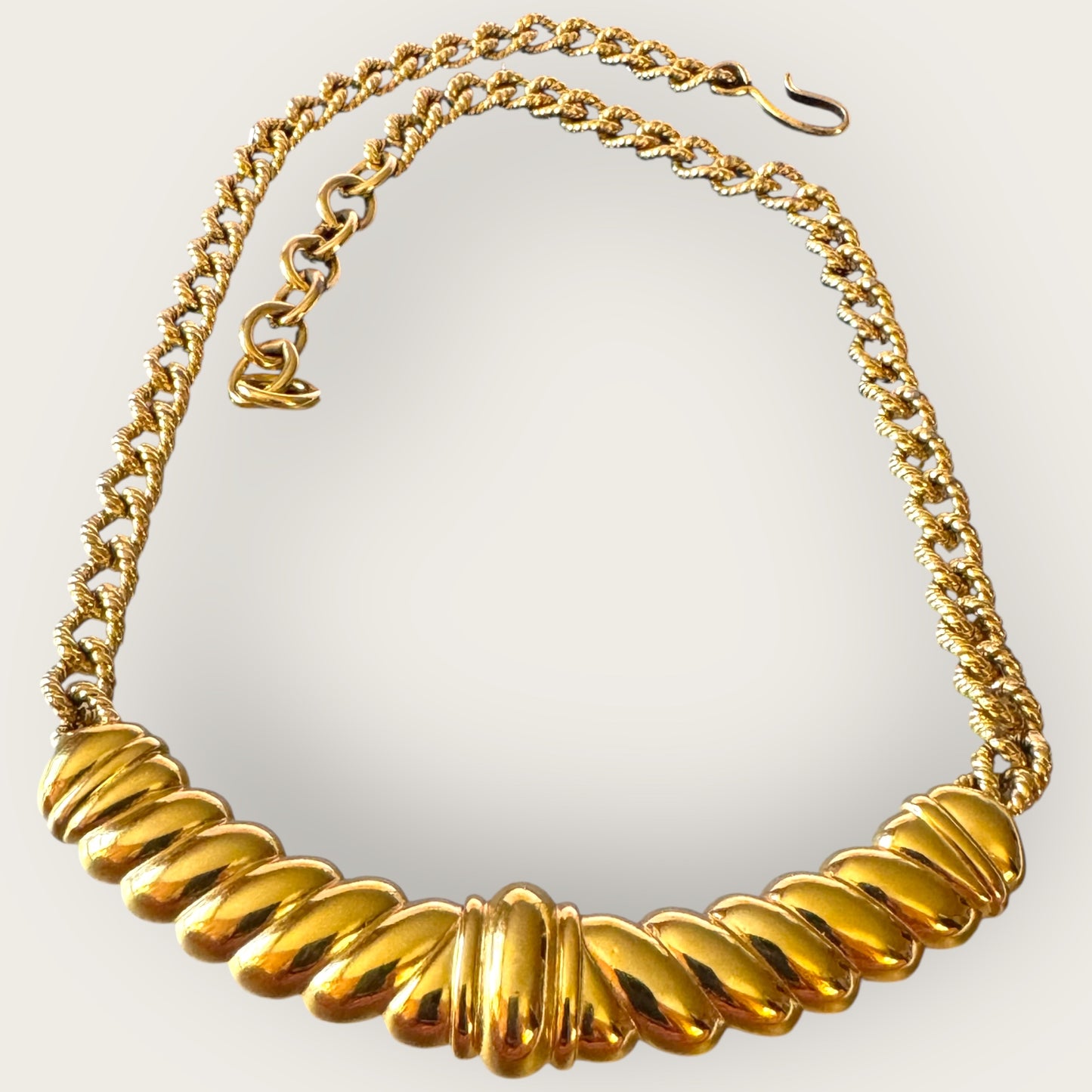 Vintage Signed Monet Gold-Tone Sculpted Bar Necklace – Twisted Rope Chain Statement Piece