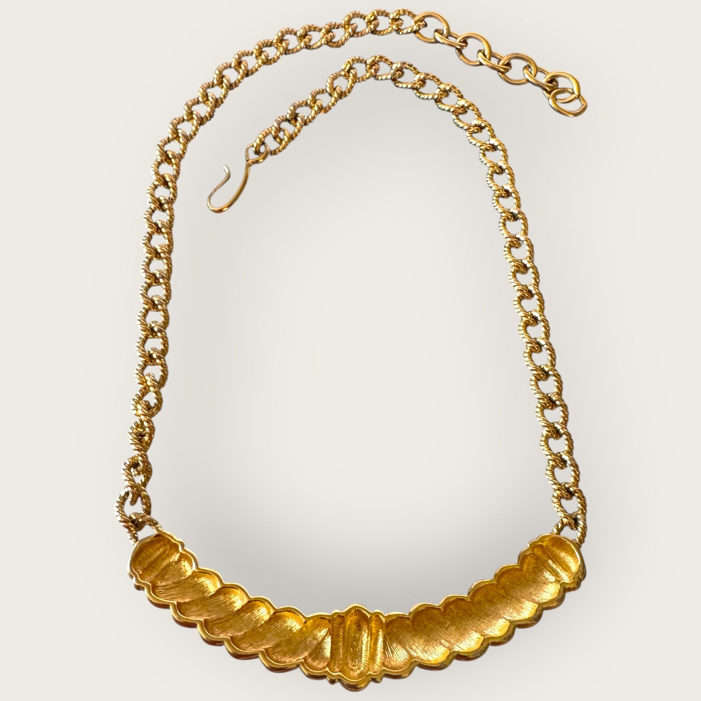 Vintage Signed Monet Gold-Tone Sculpted Bar Necklace – Twisted Rope Chain Statement Piece