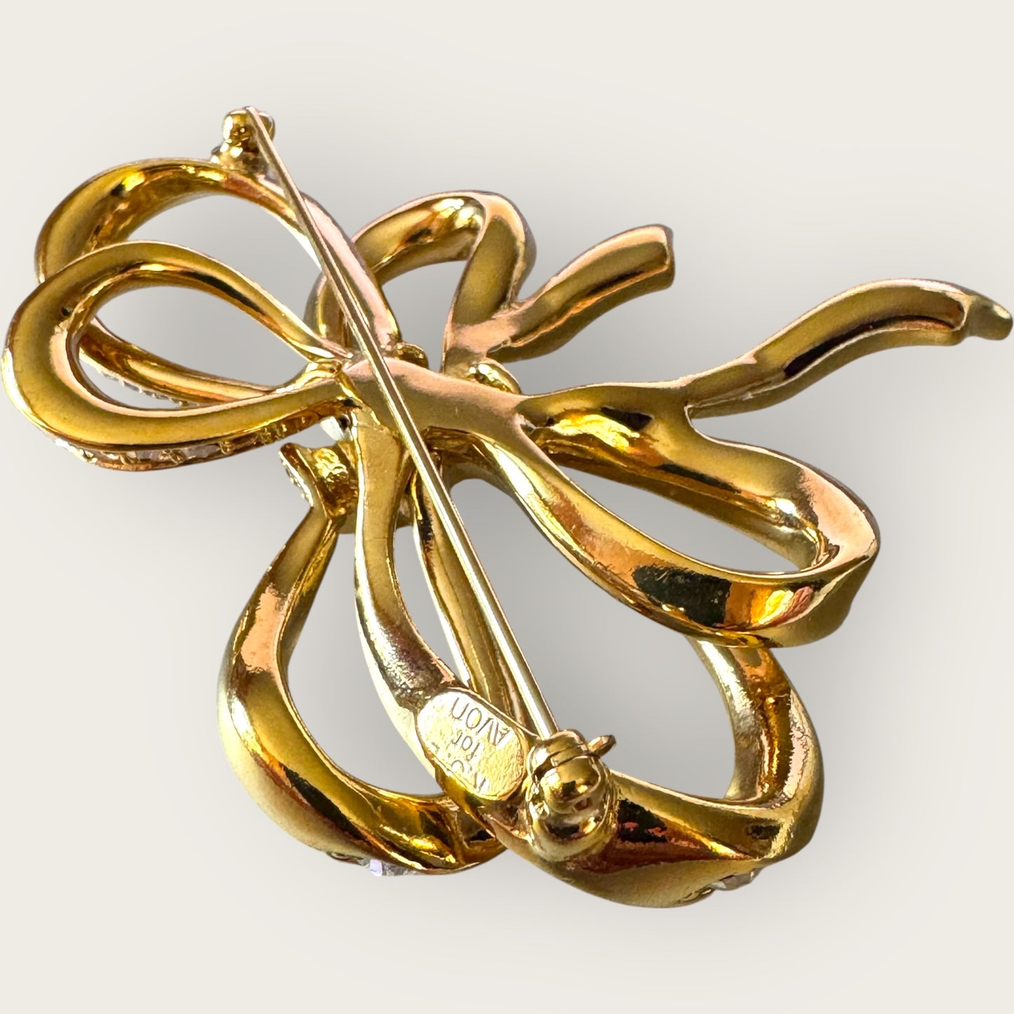 KJL for Avon Vintage Crystal Bow Brooch – Gold-Tone Double Ribbon Statement