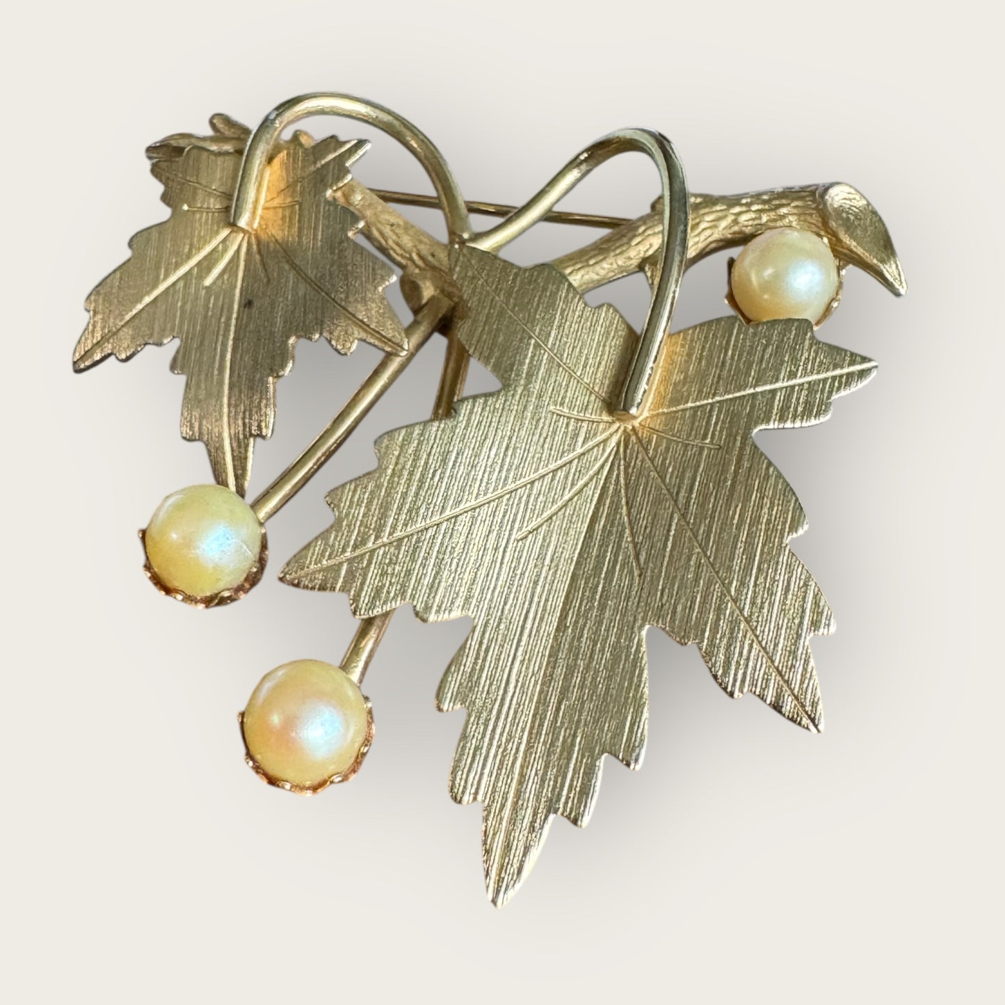 Vintage Sarah Coventry Grape Leaf Brooch with Cultured Pearls – Signed, 1960s Botanical Jewelry