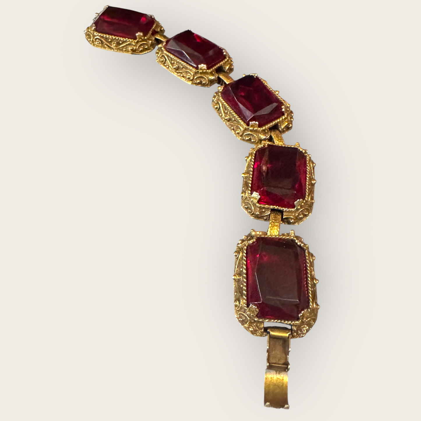 Vintage Judy Lee Ruby Red Glass Panel Bracelet – Signed, Ornate Gold-Tone Setting
