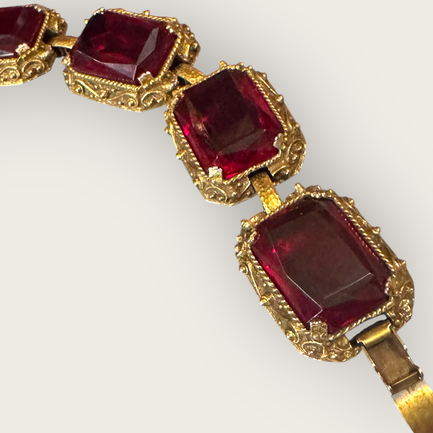 Vintage Judy Lee Ruby Red Glass Panel Bracelet – Signed, Ornate Gold-Tone Setting