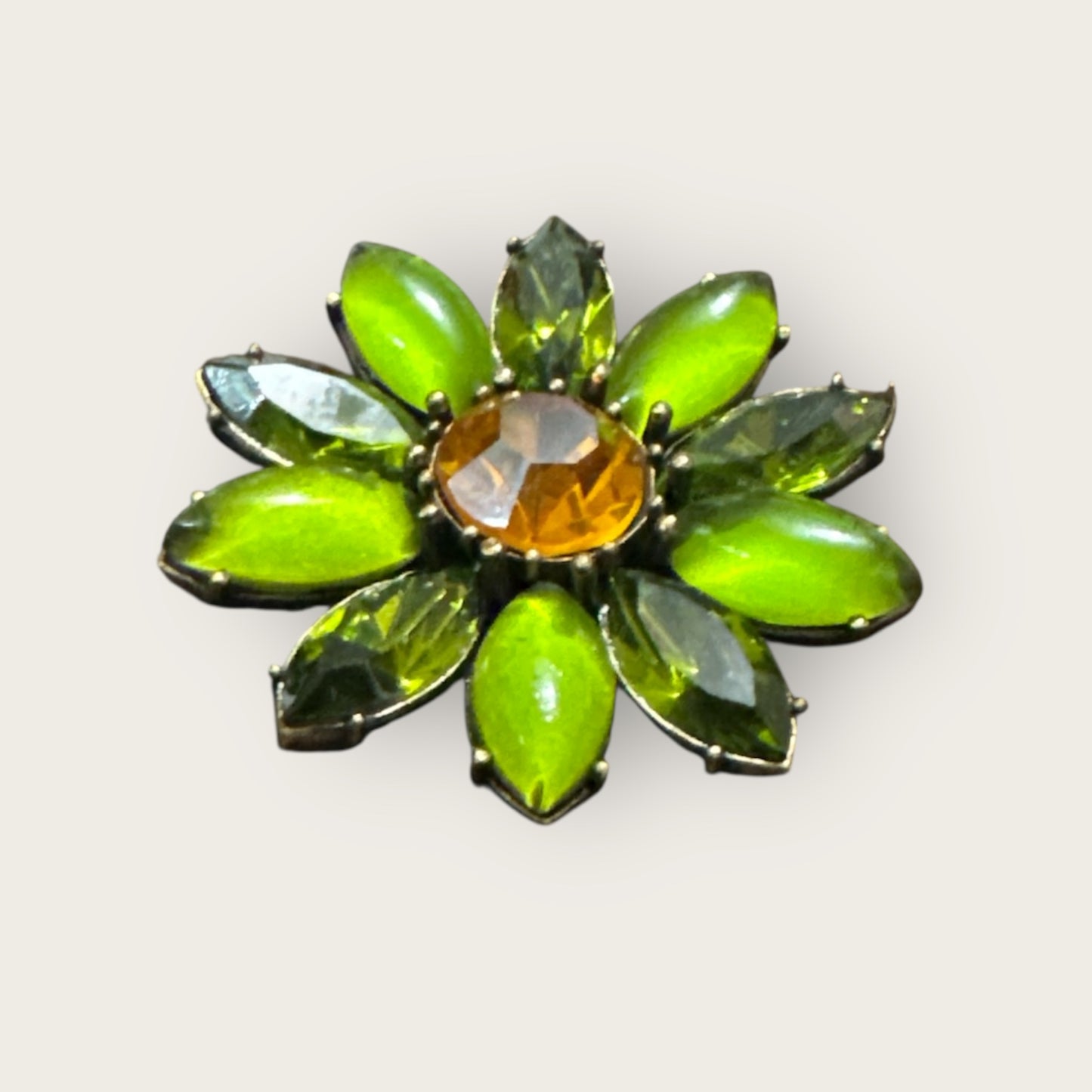 Vintage Green & Topaz Flower Brooch – Mixed Glass & Lucite Stones, Gold-Tone Setting