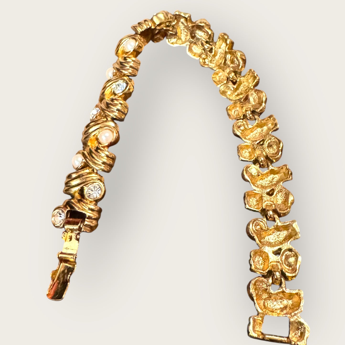 Vintage Gold Tone Chunky Twisted Panel Bracelet with Faux Pearls and Rhinestones – Size 7