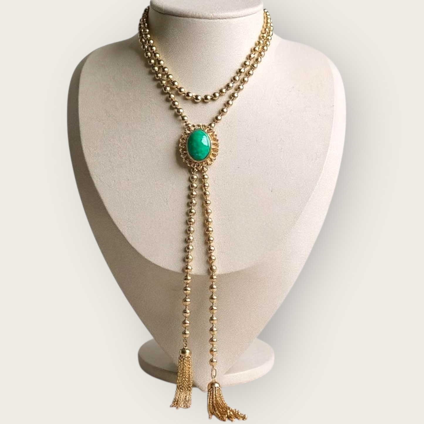 1970s DeLizza & Elster for Avon Green Lucite Bolo Necklace – Verified Juliana Book Piece