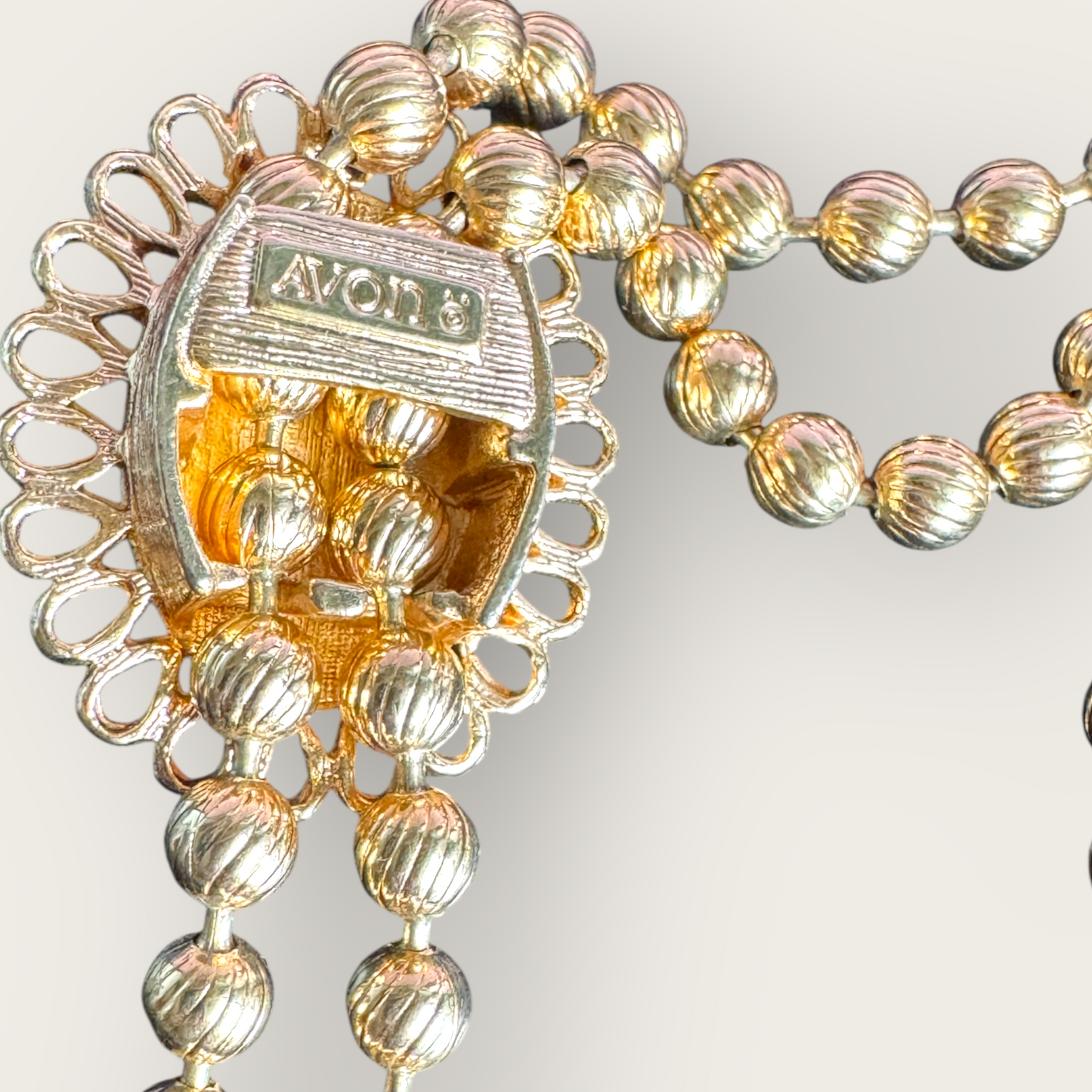 1970s DeLizza & Elster for Avon Green Lucite Bolo Necklace – Verified Juliana Book Piece