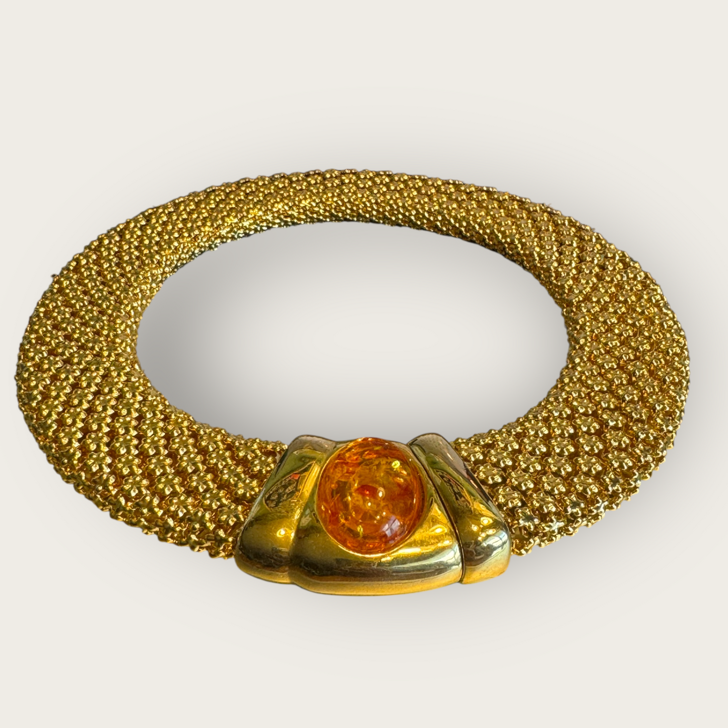 Gold-Tone Mesh Floral Choker Necklace with Amber-Look Cabochon – Magnetic Closure