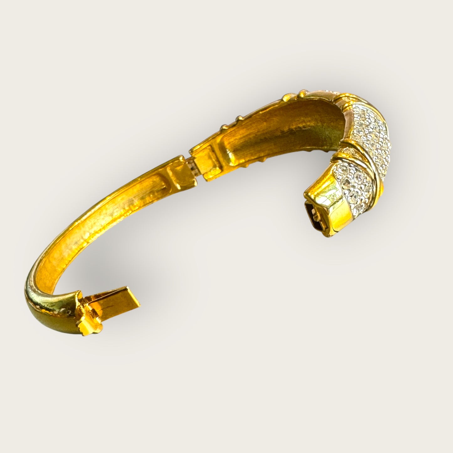 Vintage Pavé Crystal & Gold-Tone Hinged Bangle Bracelet – Unsigned Designer Quality