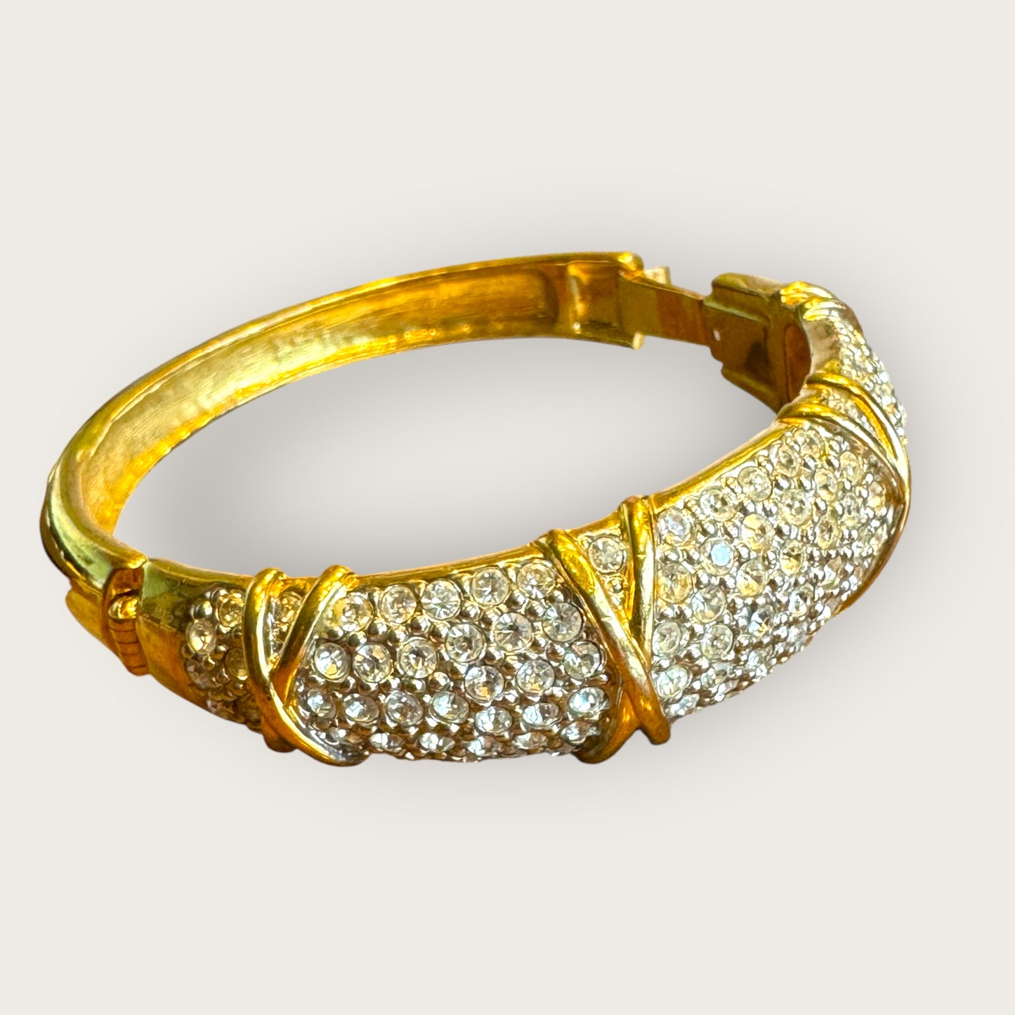 Vintage Pavé Crystal & Gold-Tone Hinged Bangle Bracelet – Unsigned Designer Quality