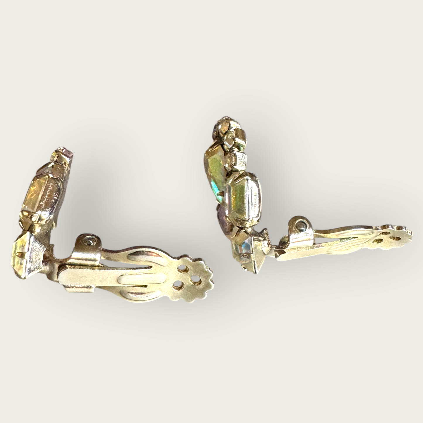 Vintage Aurora Borealis Rhinestone Cluster Earrings – 1950s Clip-On Statement Jewelry