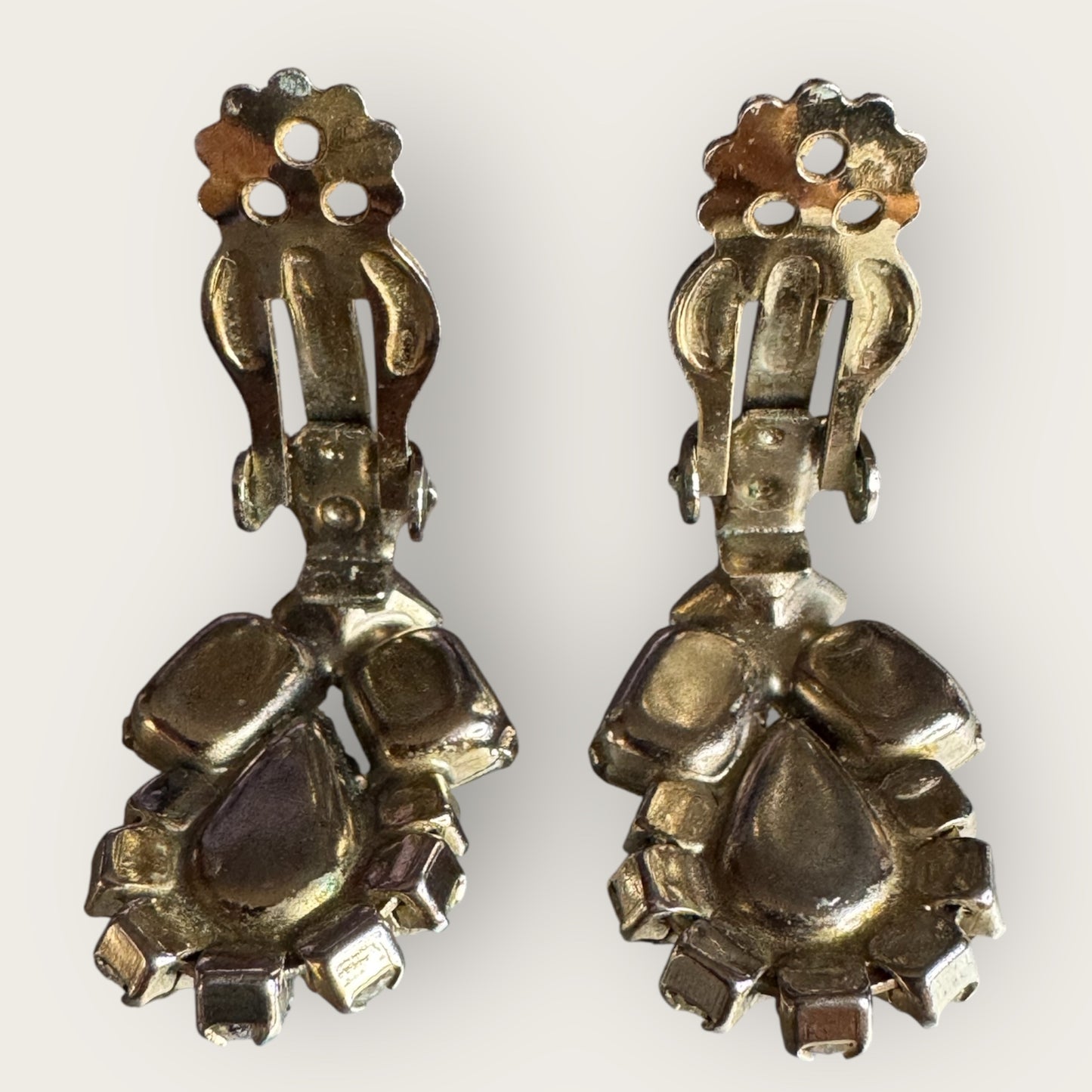Vintage Aurora Borealis Rhinestone Cluster Earrings – 1950s Clip-On Statement Jewelry