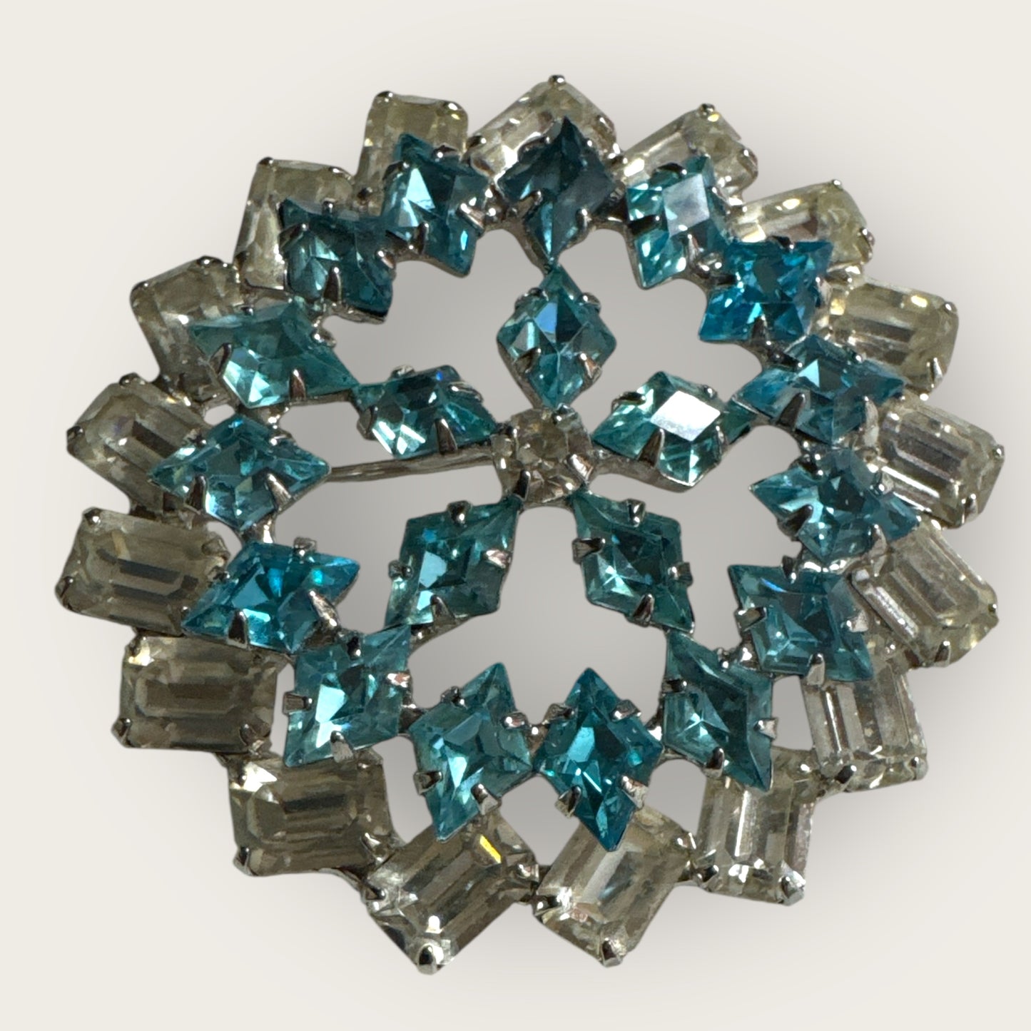 Vintage Ice Blue & Clear Rhinestone Snowflake Starburst Brooch – Mid-Century Statement Jewelry
