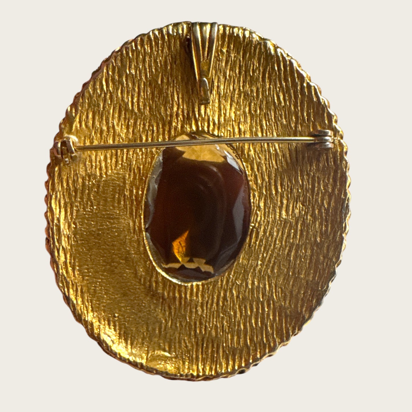 Vintage Smoky Glass Convertible Brooch Pendant – Textured Gold-Tone Setting – Mid-Century Statement Jewelry