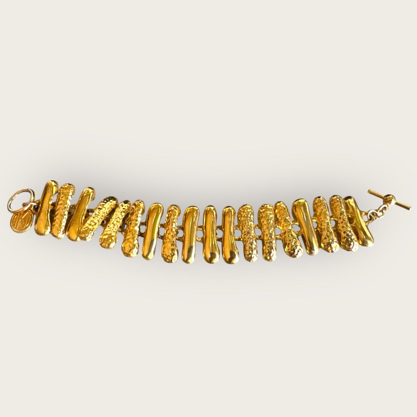 Vintage Anne Klein II Gold-Tone Sculptural Link Bracelet – Signed AKII, Chunky Toggle Closure, 6 ½ Inch