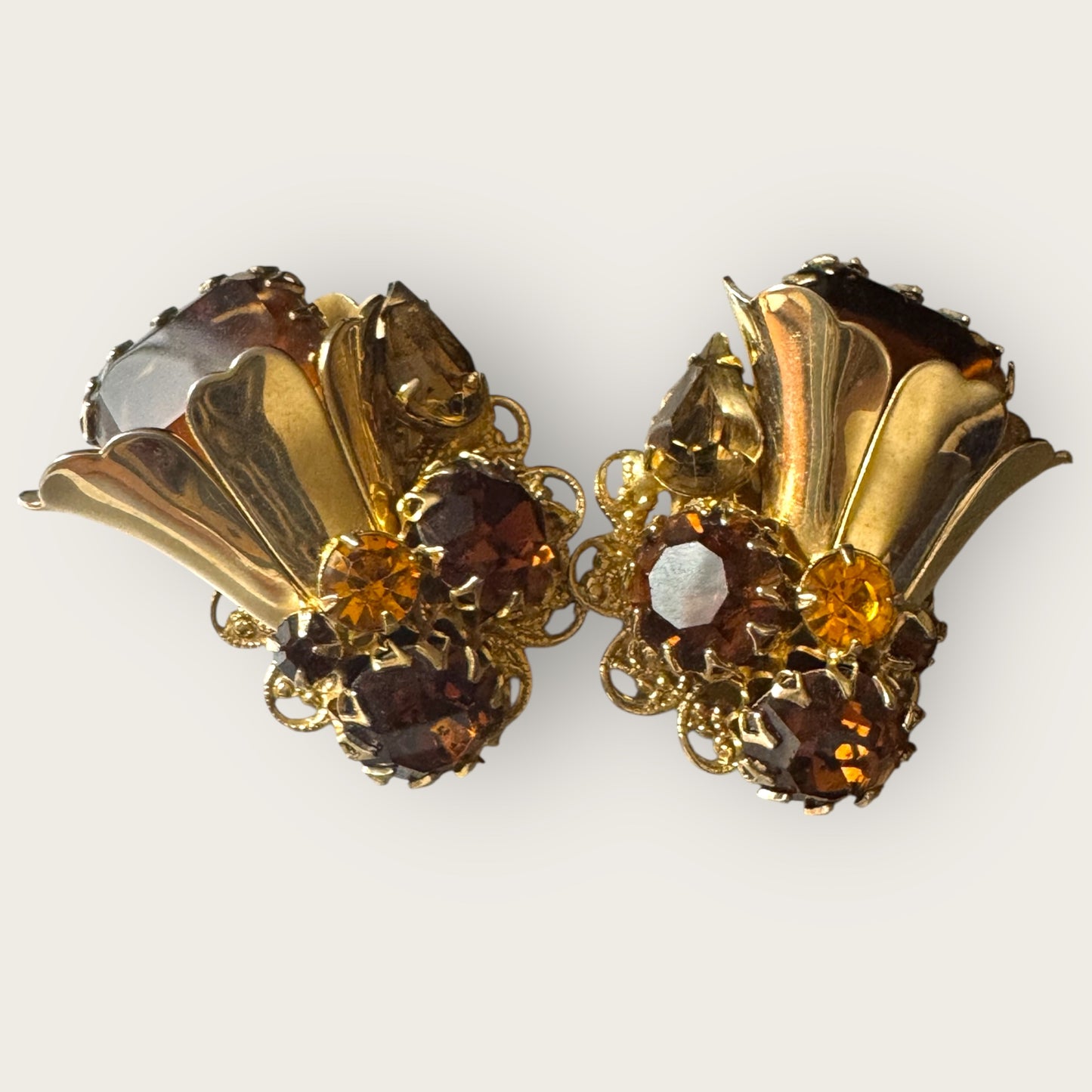 Vintage 1950s Austrian Filigree Clip-On Earrings – Root Beer & Amber Rhinestones – Statement Mid-Century Jewelry