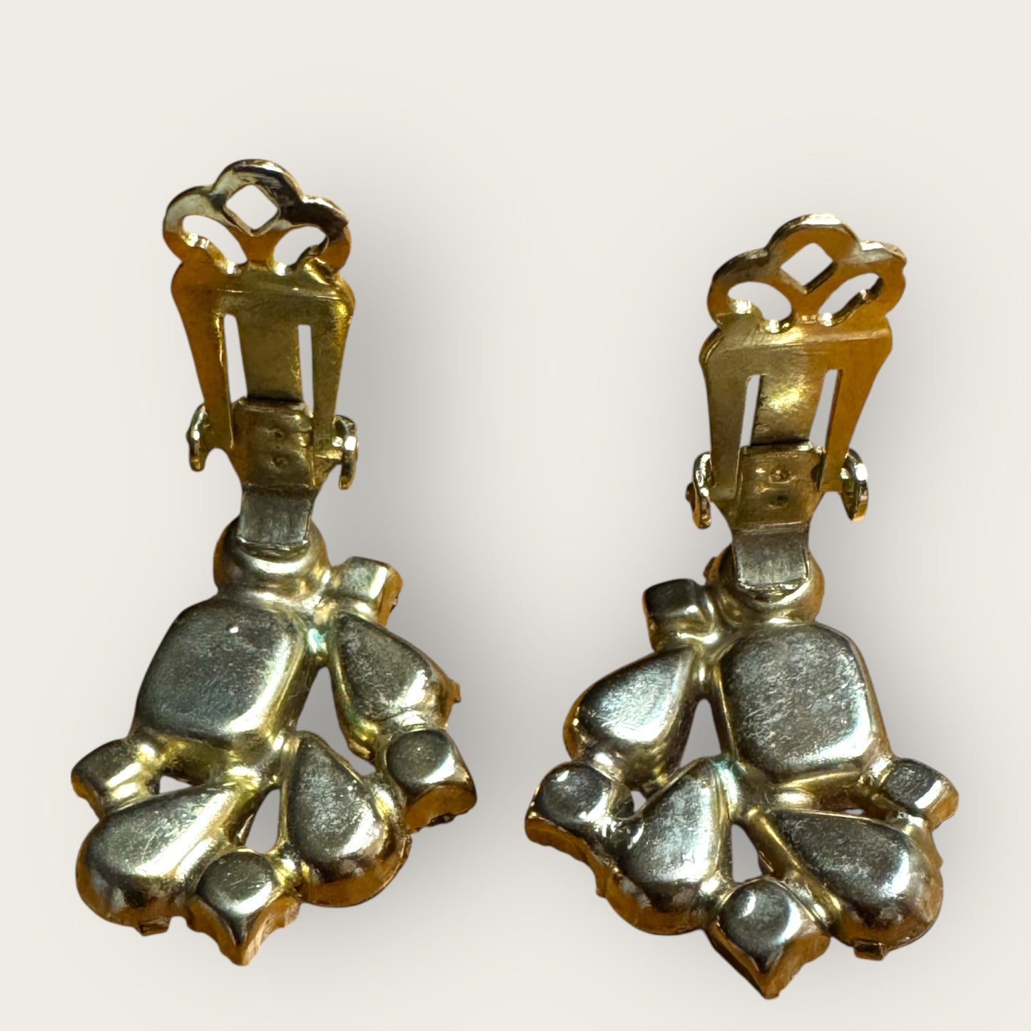 Vintage 1980s Weiss Pink Rhinestone Cluster Earrings – Signed Clip-On Statement Jewelry
