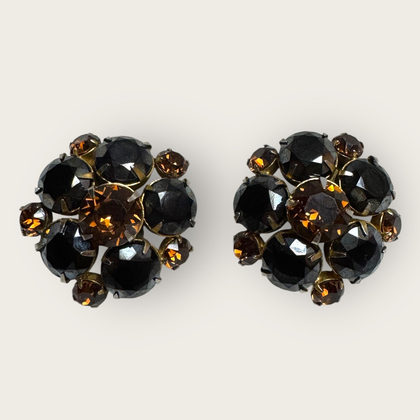 Vintage Black & Root Beer Domed Rhinestone Earrings – 1950s Bold Cocktail Clip-Ons – Mid-Century Statement Jewelry