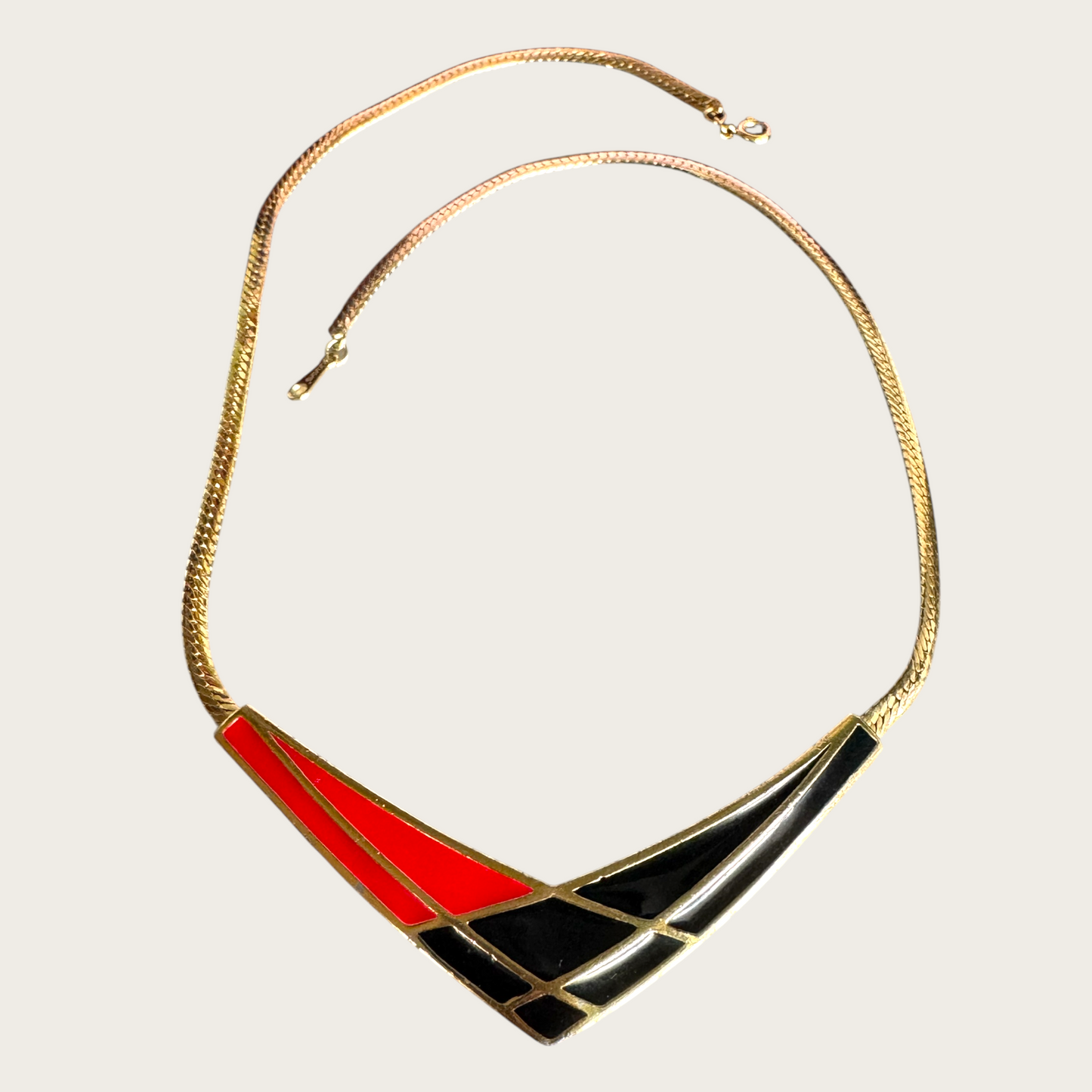Vintage Avon Red and Black Enamel Chevron Necklace – Signed 1980s Gold-Tone Statement Jewelry