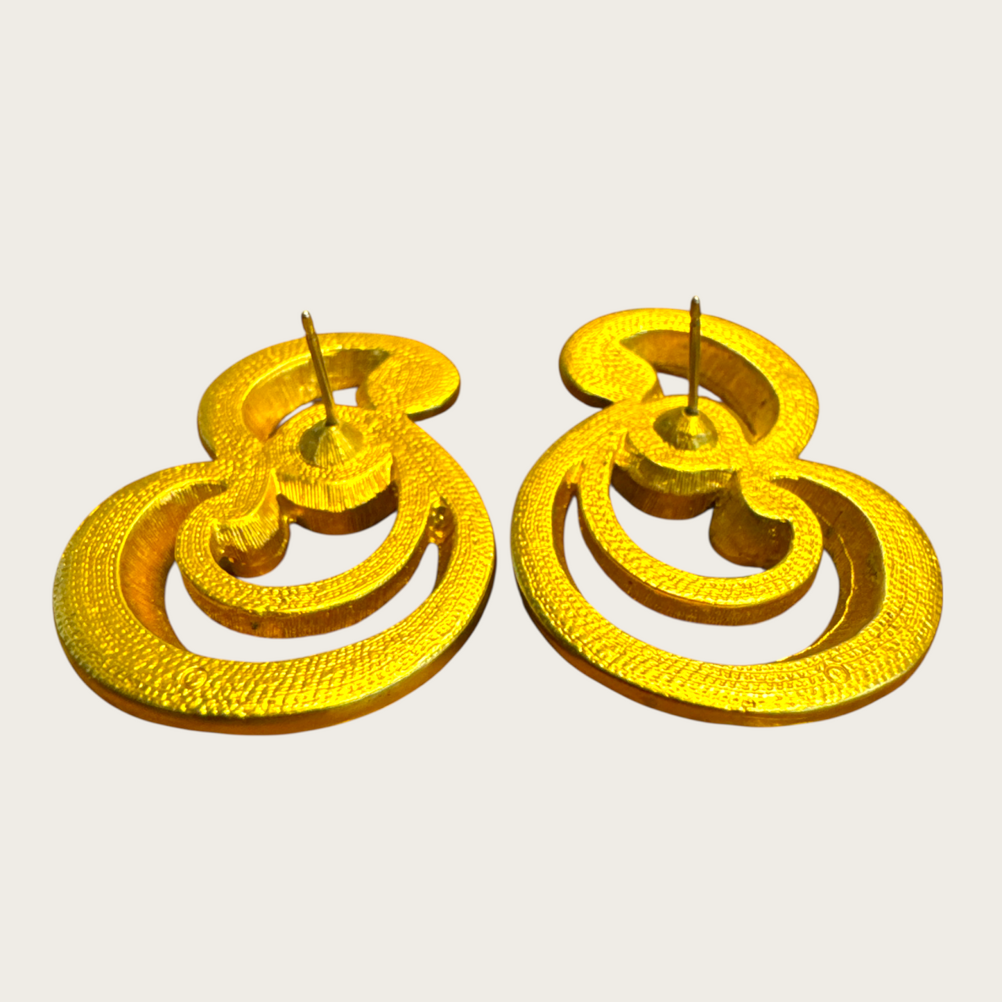 Vintage Amber Lucite Cabochon Earrings – Gold-Tone Scroll Statement Design