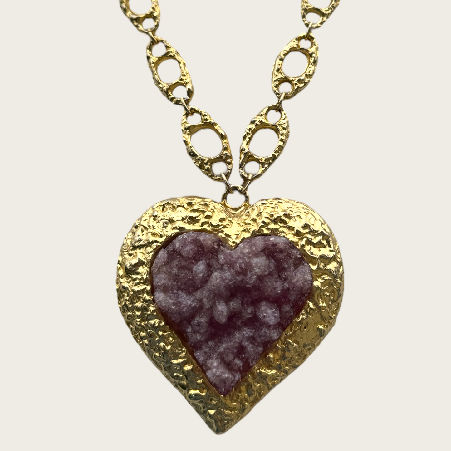 Rare Vintage Kenneth Jay Lane Couture Necklace – Sculptural Heart with Purple Druzy, Gold-Tone Open Link Chain (c. late 1970s–1980s)