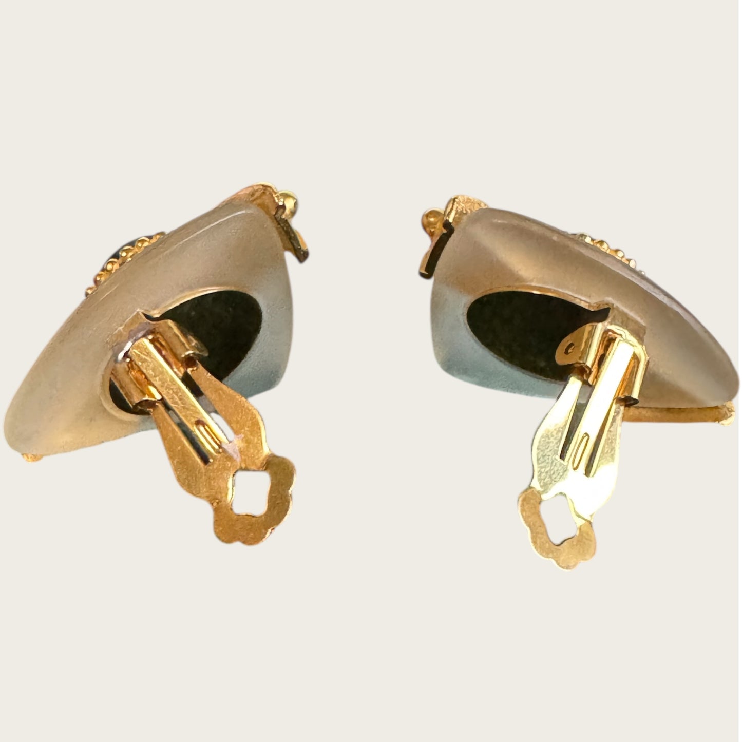 Vintage 1980s Lucite & Gold-Tone Statement Clip-On Earrings – Black Cabochon, Frosted Triangular Design